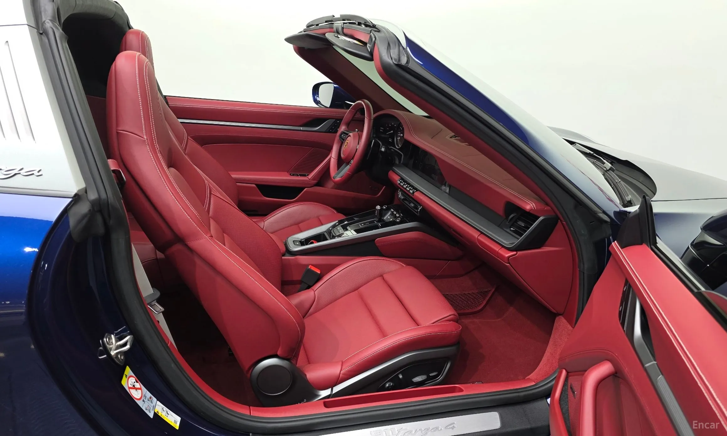 Porsche 911 (992) превью 11