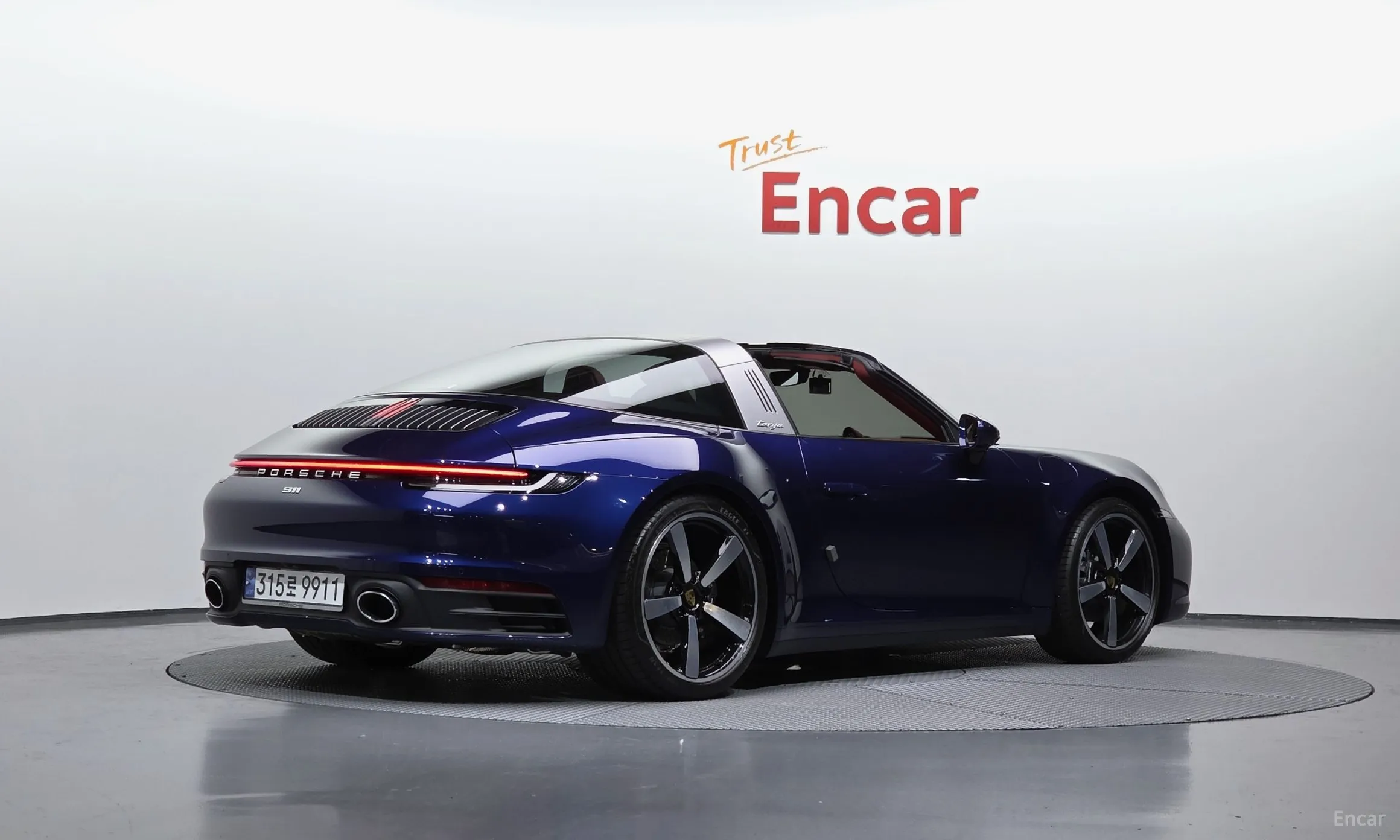 Porsche 911 (992)
