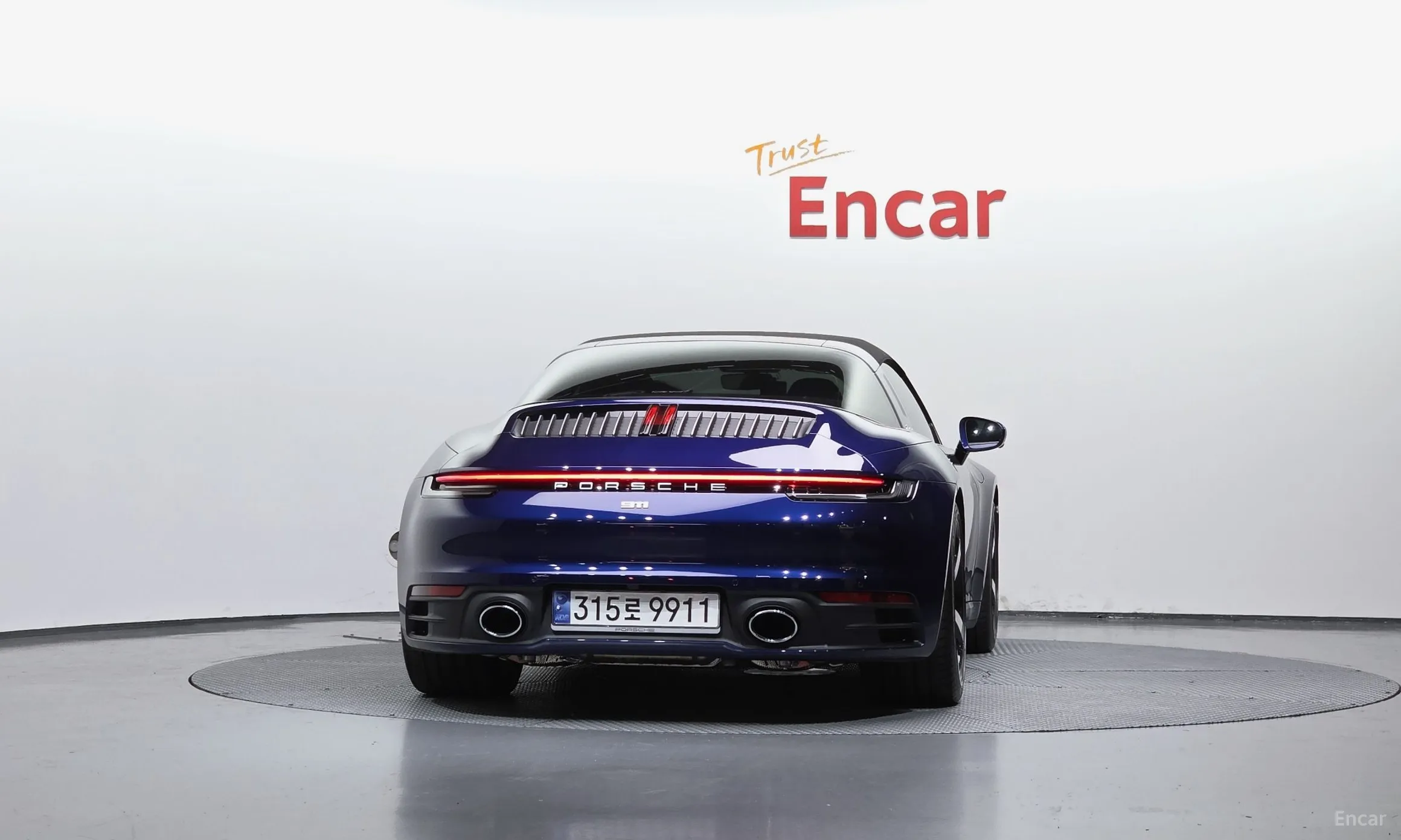 Porsche 911 (992) превью 4