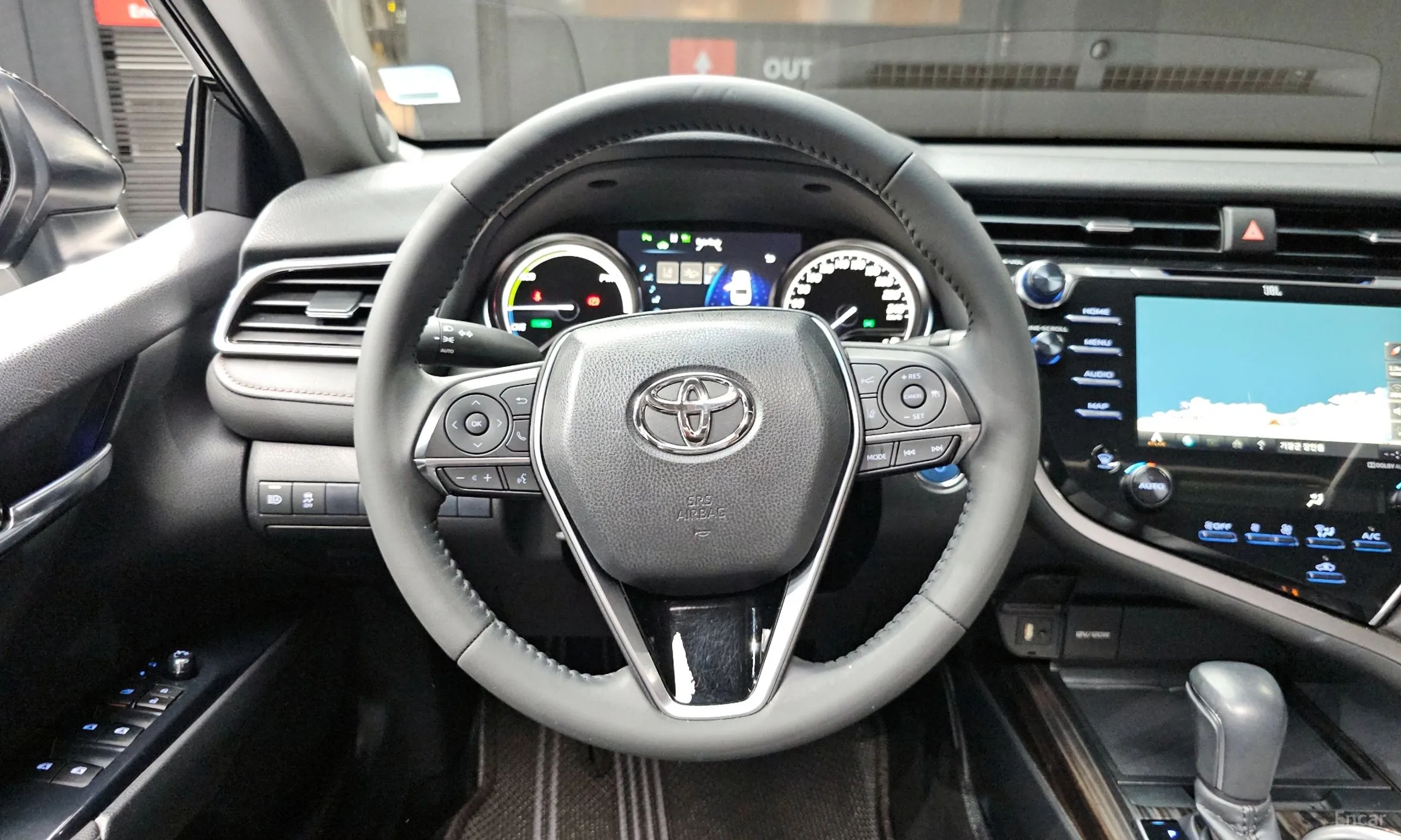 Toyota Camry (XV70) превью 13