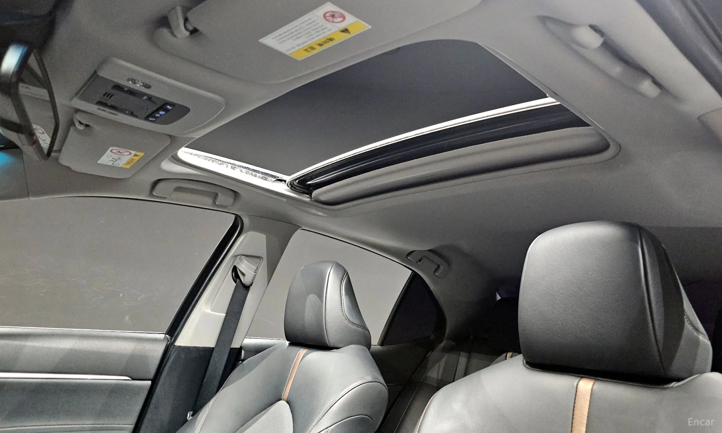 Toyota Camry (XV70) превью 19