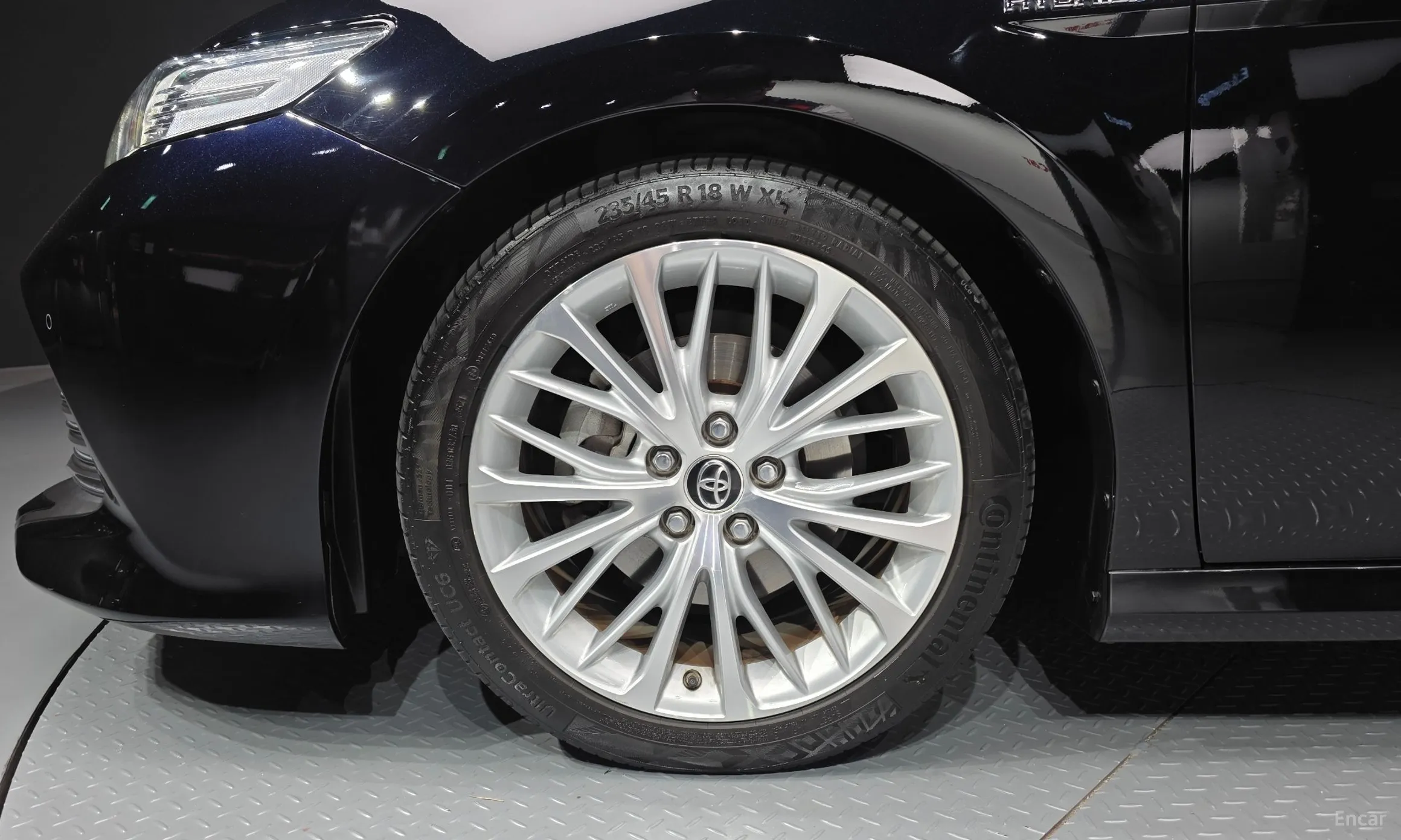 Toyota Camry (XV70) превью 5