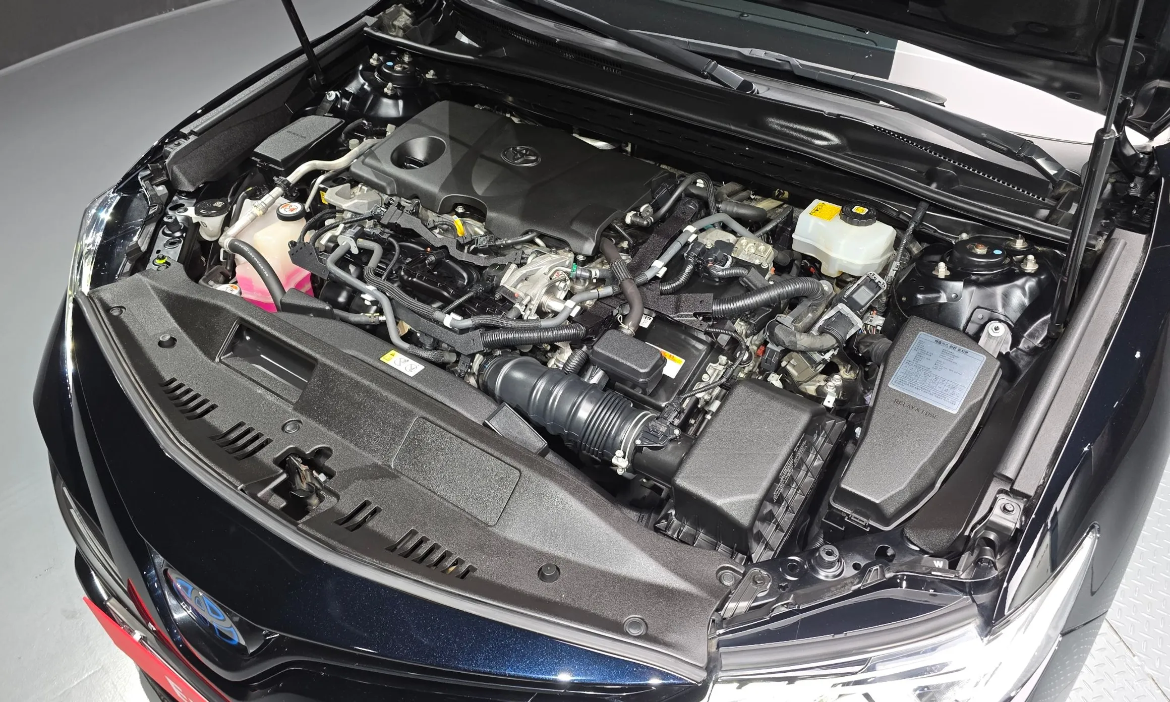 Toyota Camry (XV70) превью 6