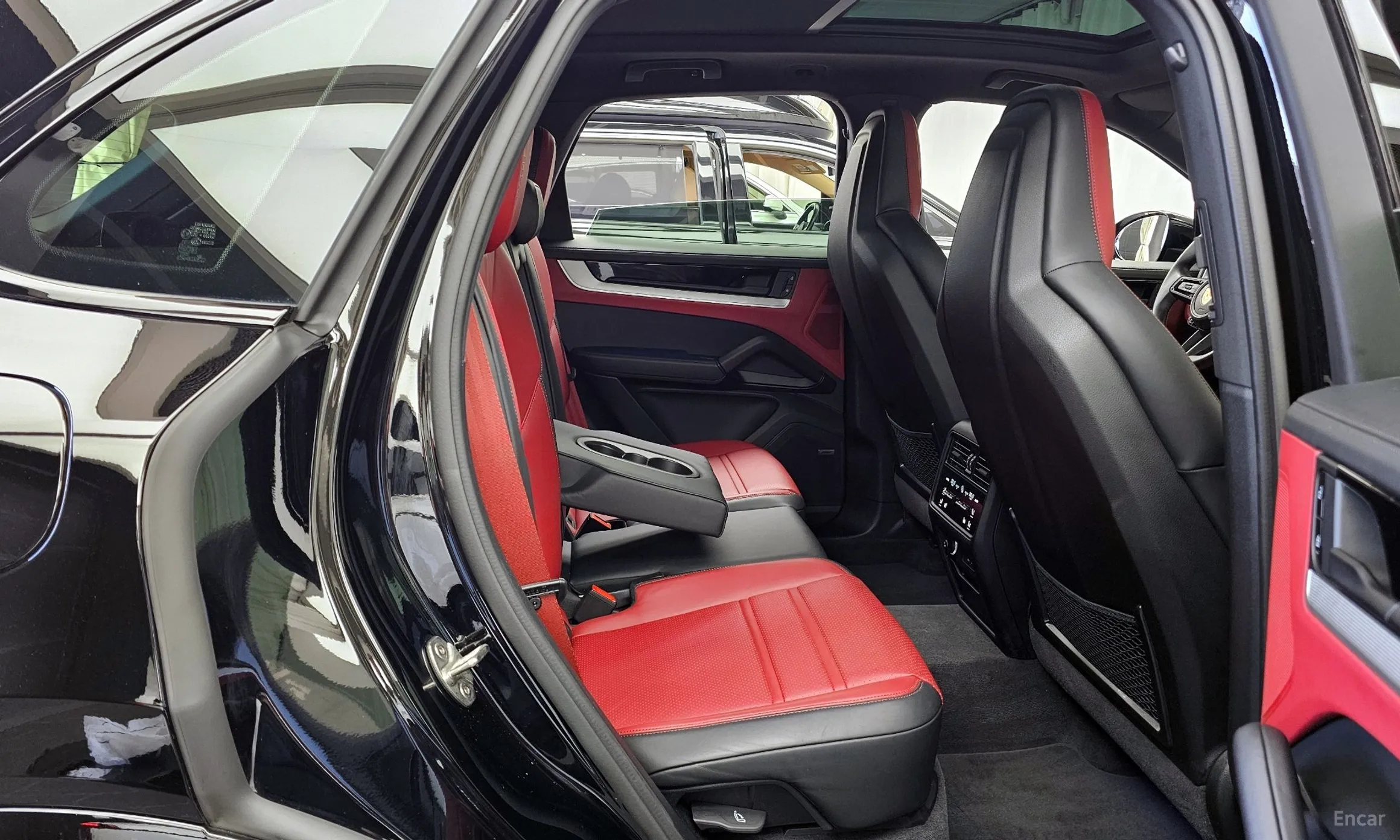 Porsche Cayenne (PO536) превью 12