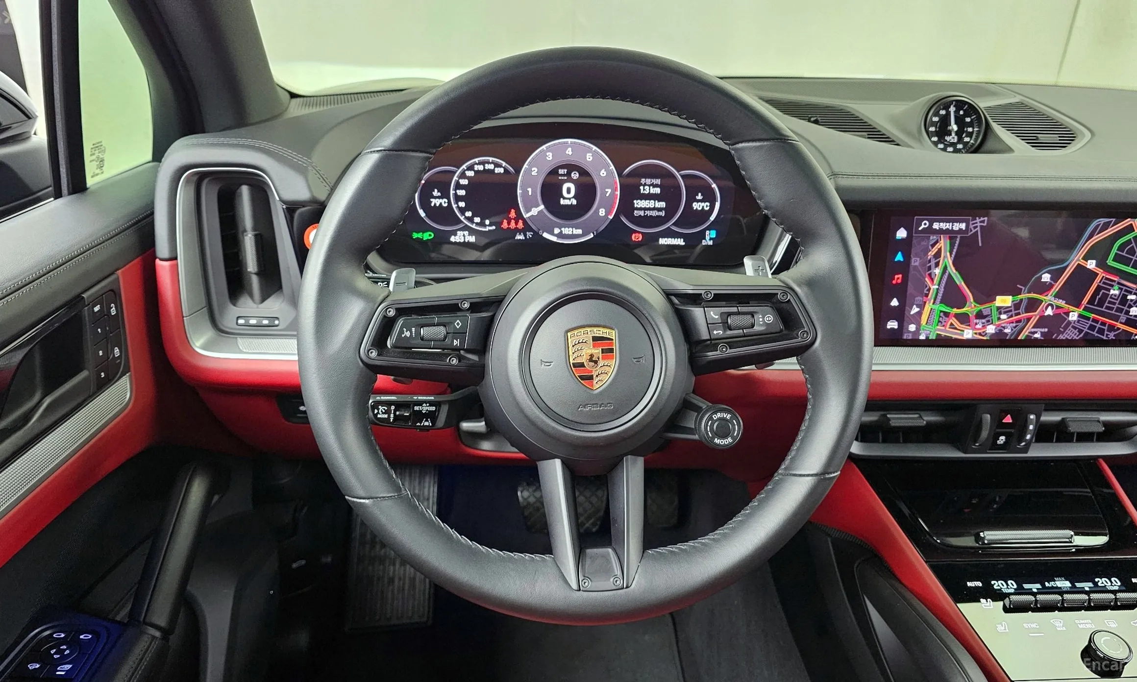 Porsche Cayenne (PO536) превью 13