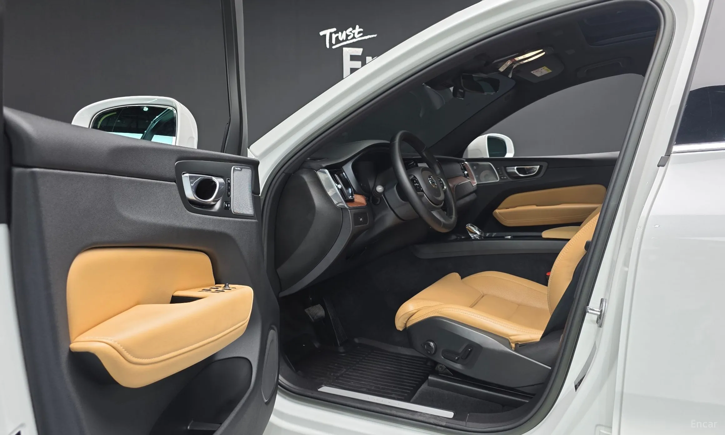 Volvo XC60 Gen 2 превью 10