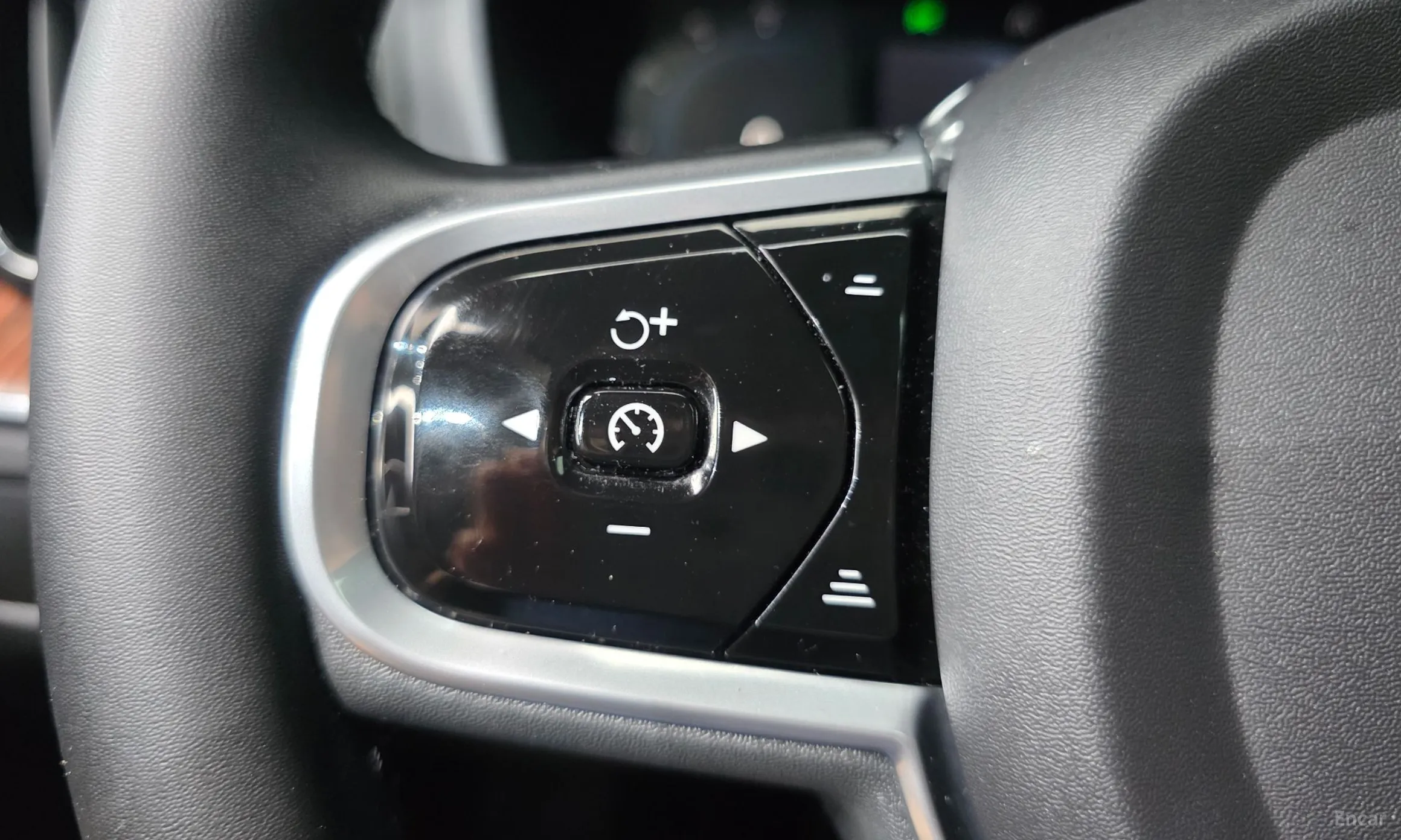 Volvo XC60 Gen 2 превью 16