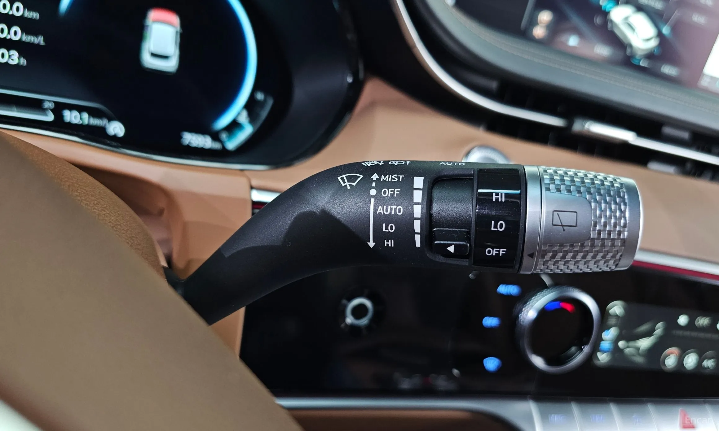Genesis GV70 превью 20
