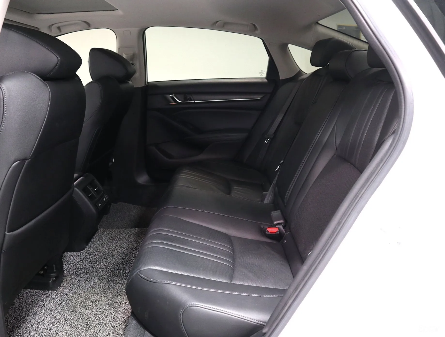 Honda Accord 10th Generation превью 11