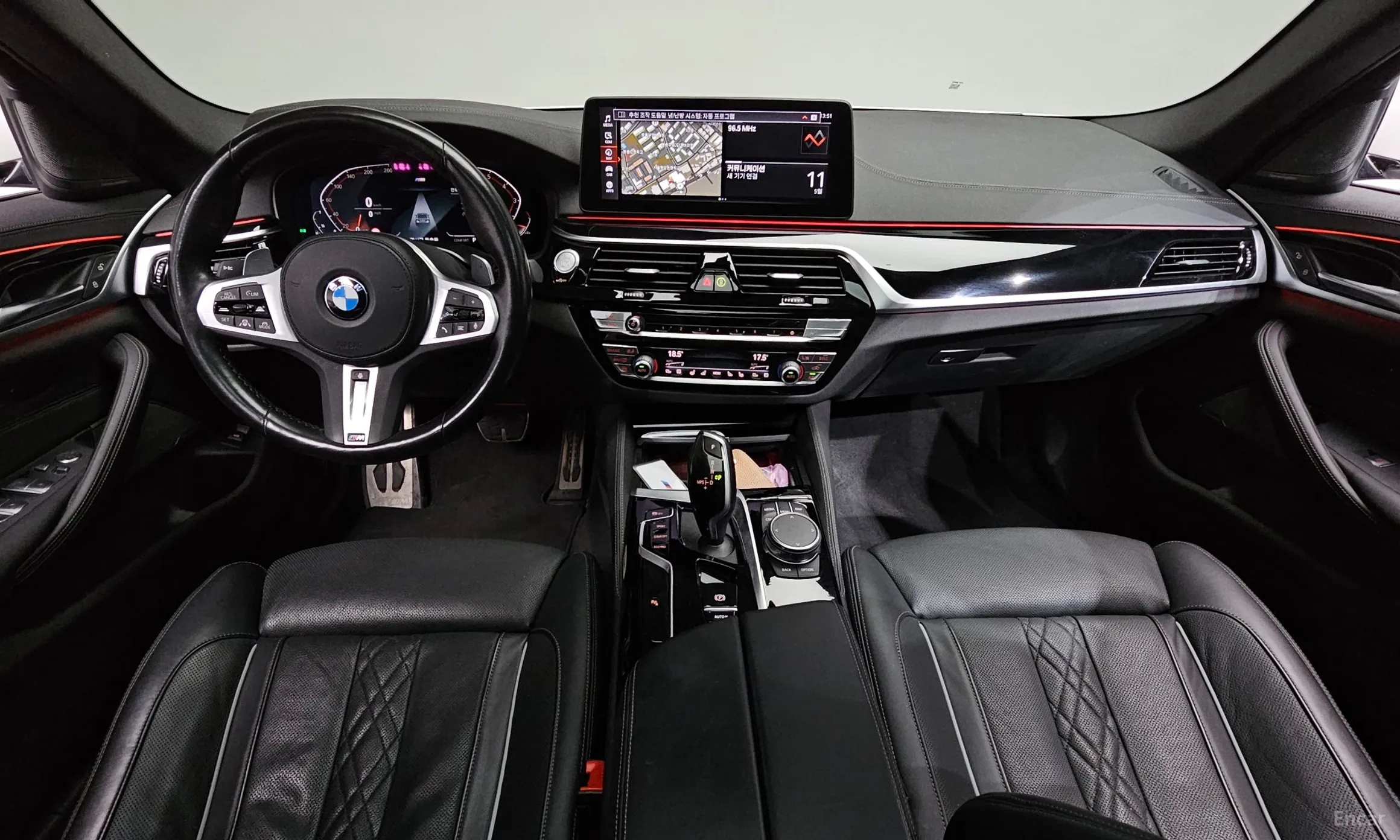 BMW 5 Series (G30) превью 7