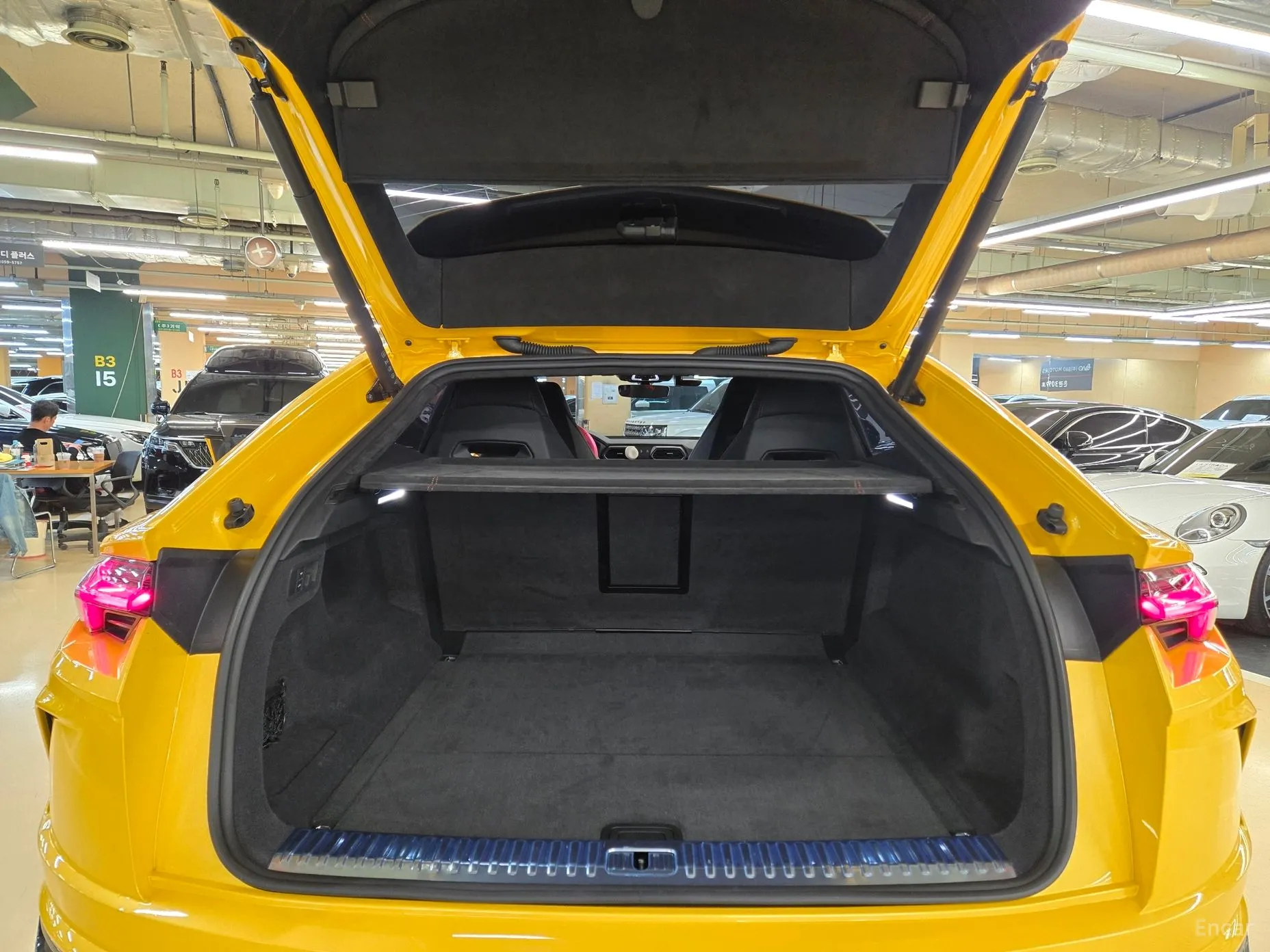 Lamborghini Urus превью 10