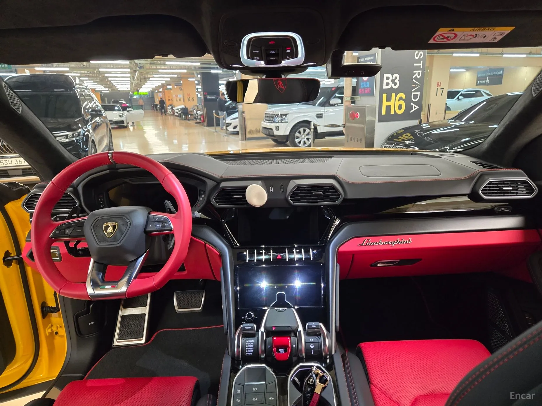 Lamborghini Urus превью 11