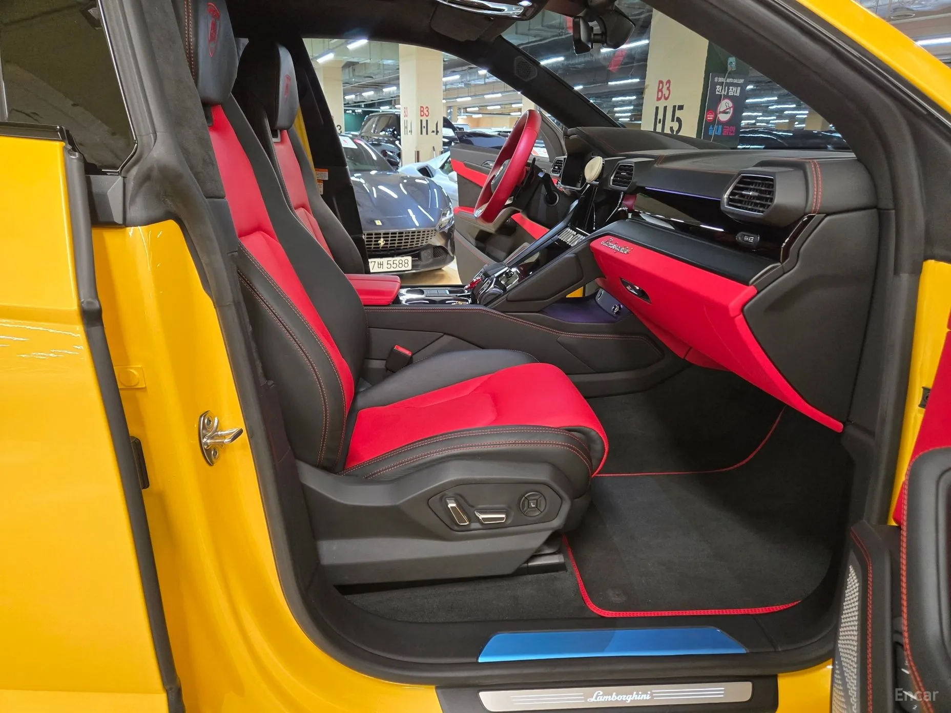 Lamborghini Urus превью 3