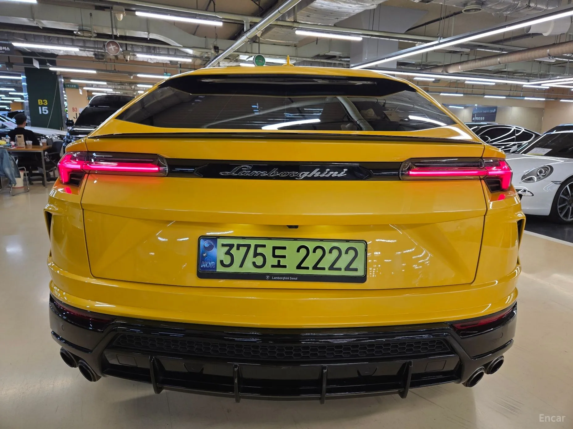 Lamborghini Urus превью 9