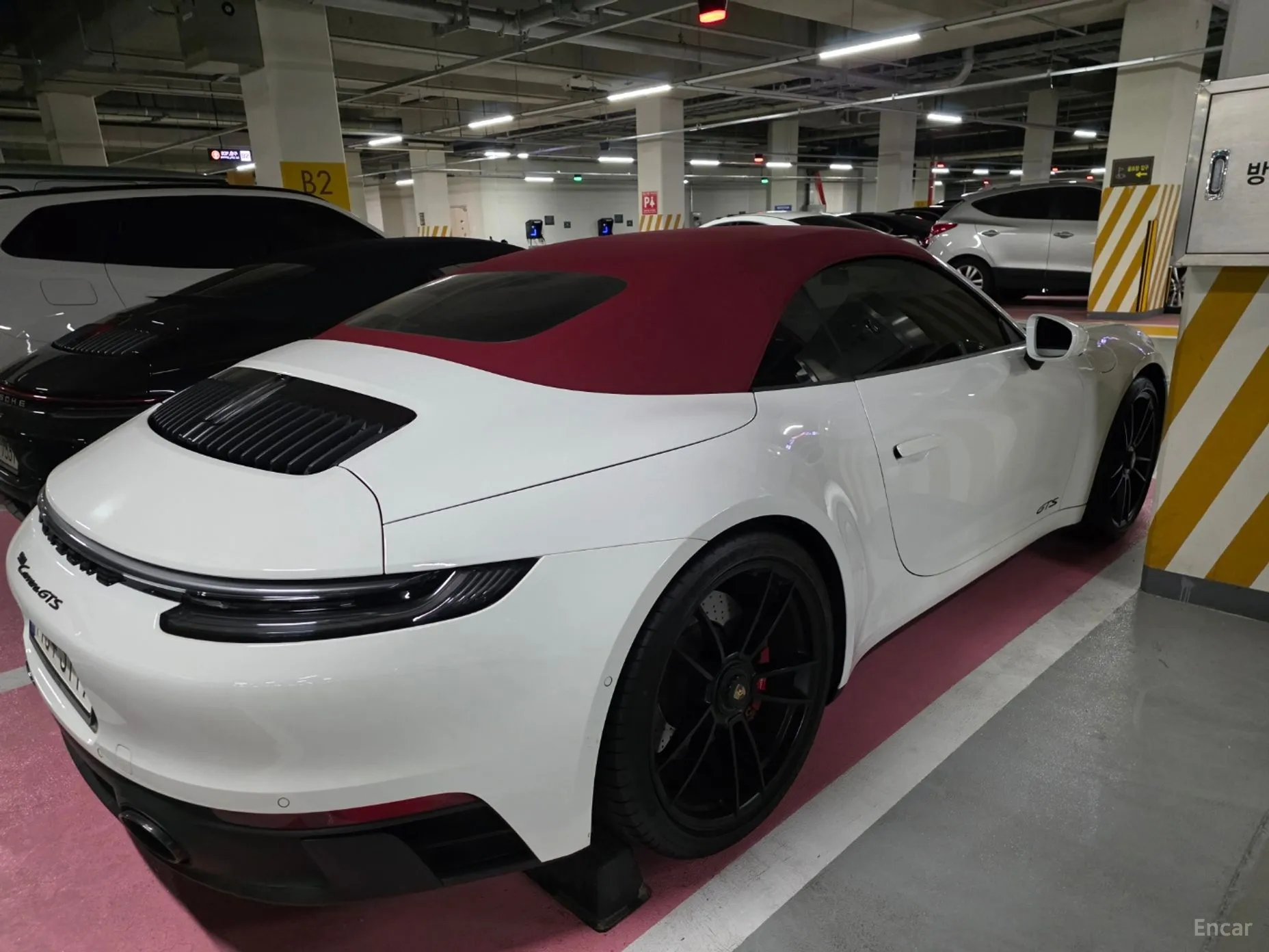 Porsche 911 (992) превью 3