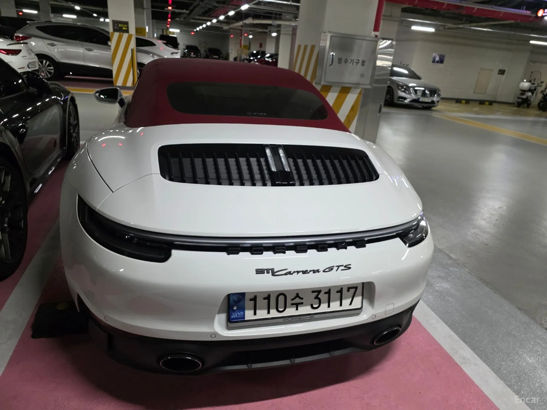 Porsche 911 (992) превью 4