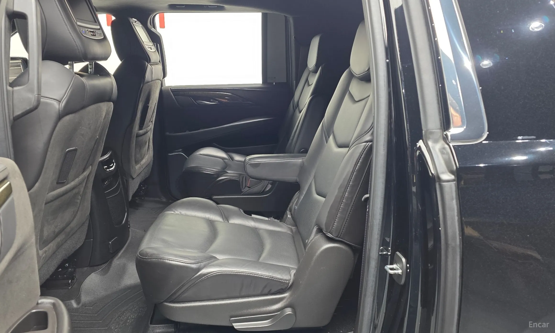 Cadillac Escalade превью 13