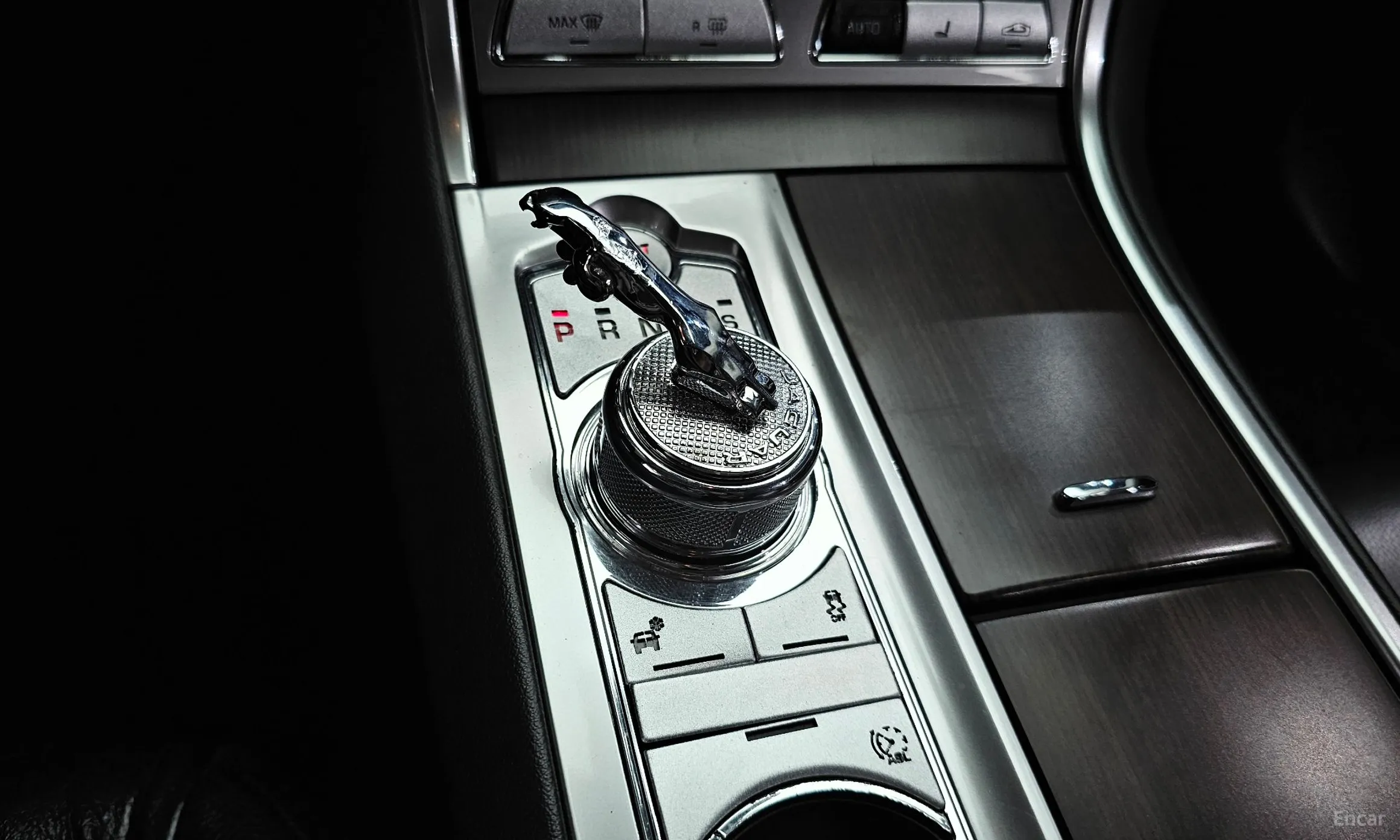 Jaguar New XF превью 9