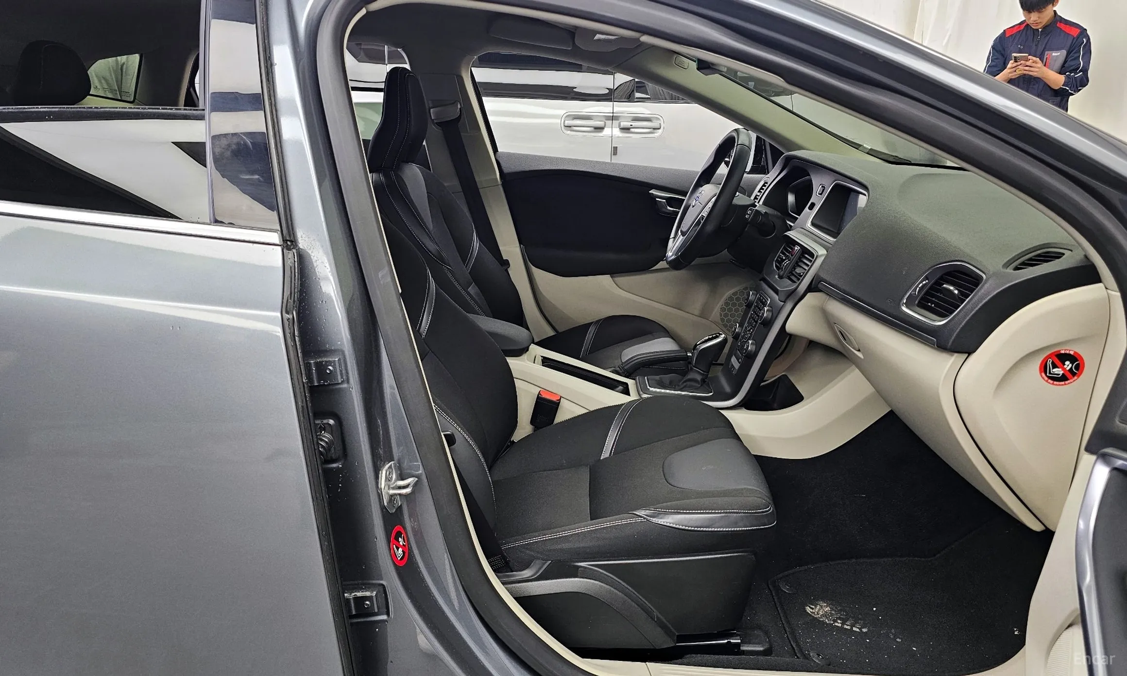 Volvo V40 превью 11