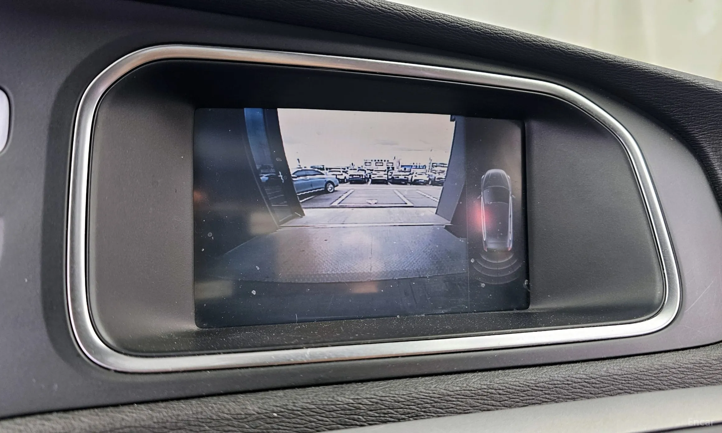 Volvo V40 превью 15