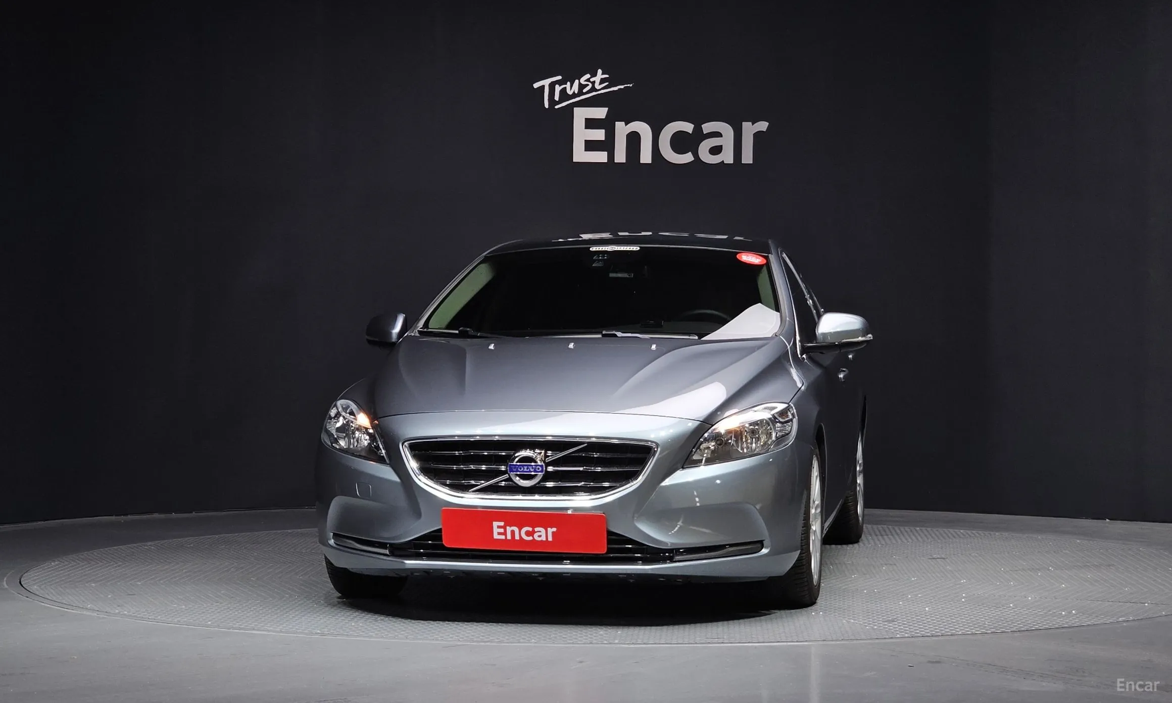 Volvo V40 превью 3