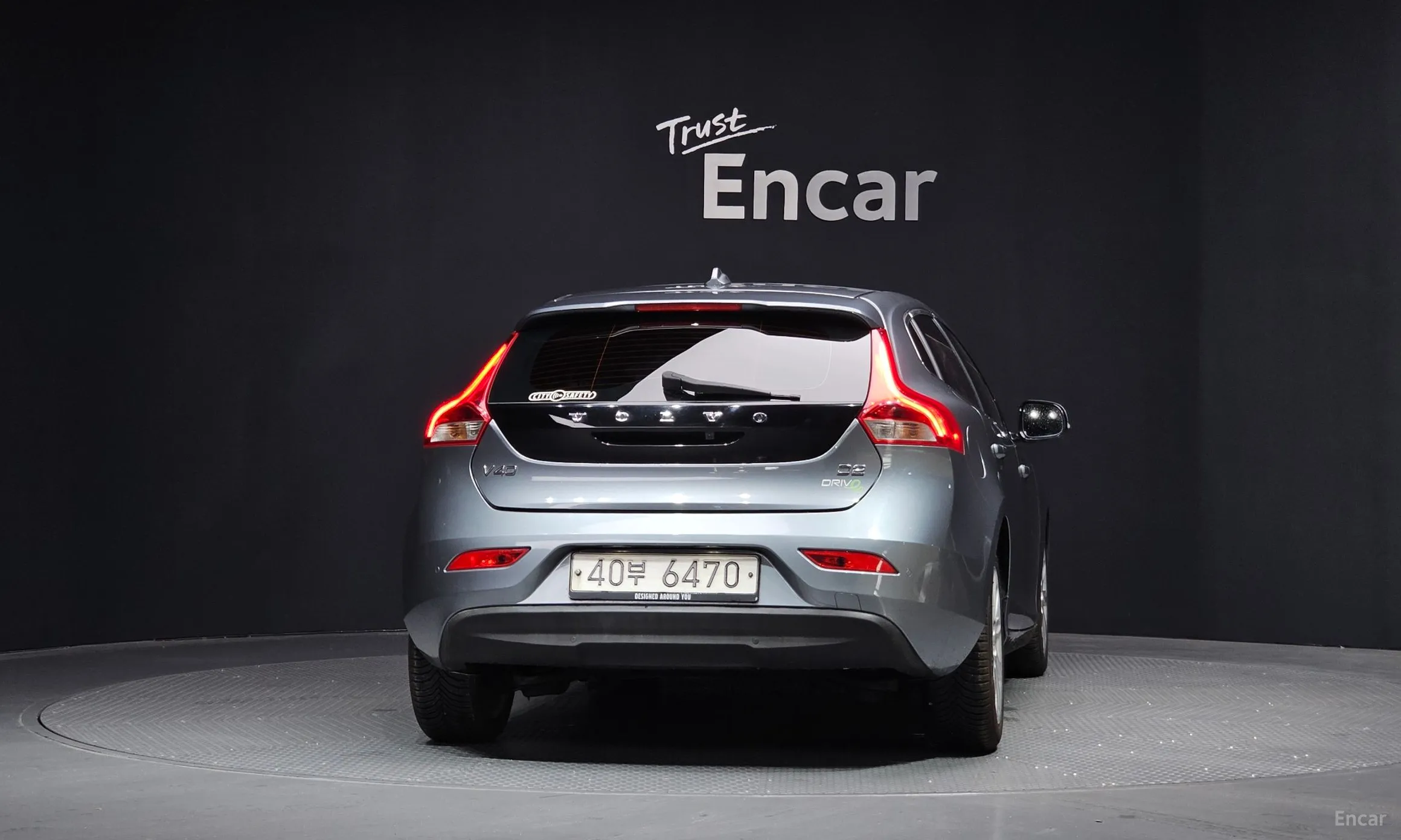 Volvo V40 превью 4