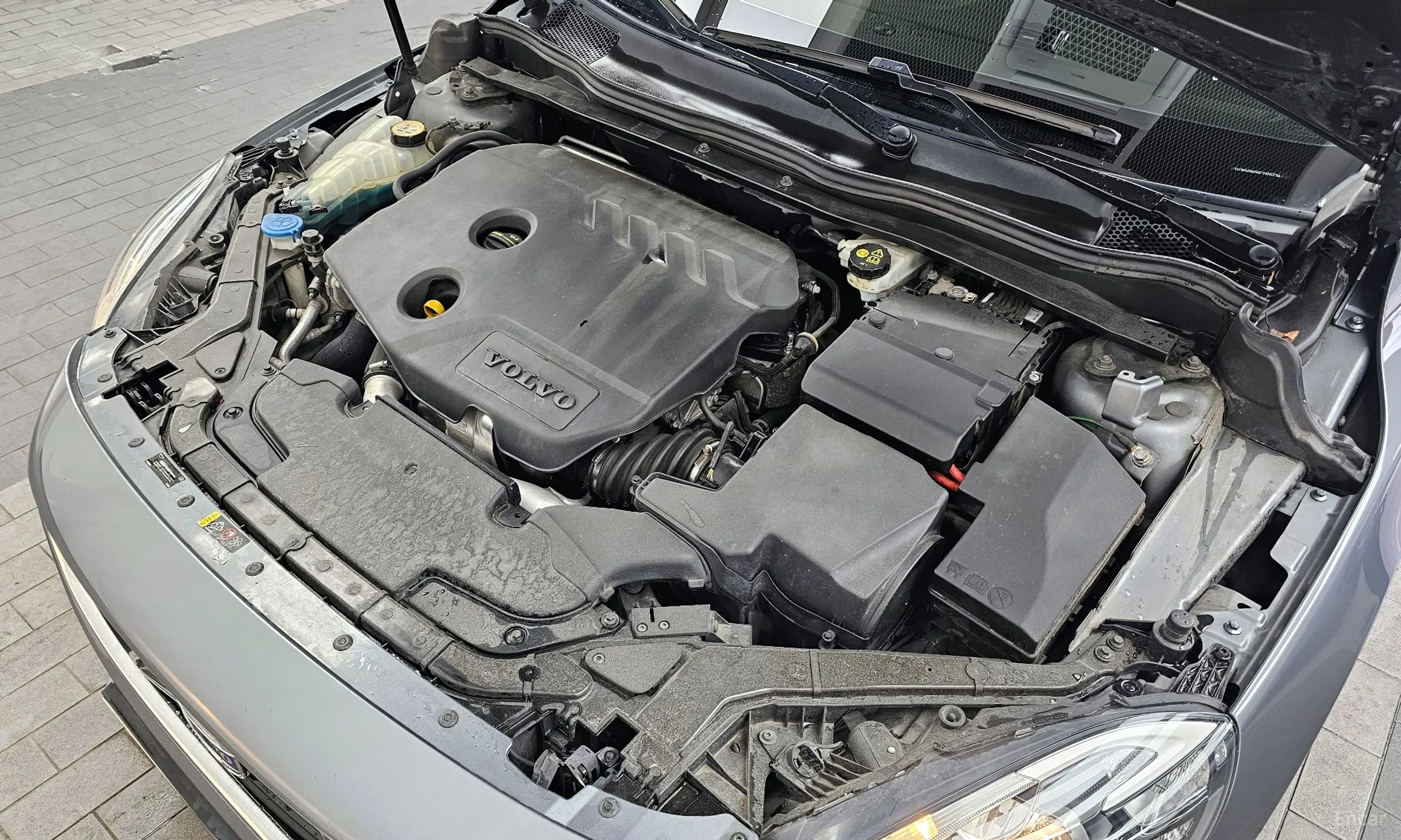 Volvo V40 превью 6