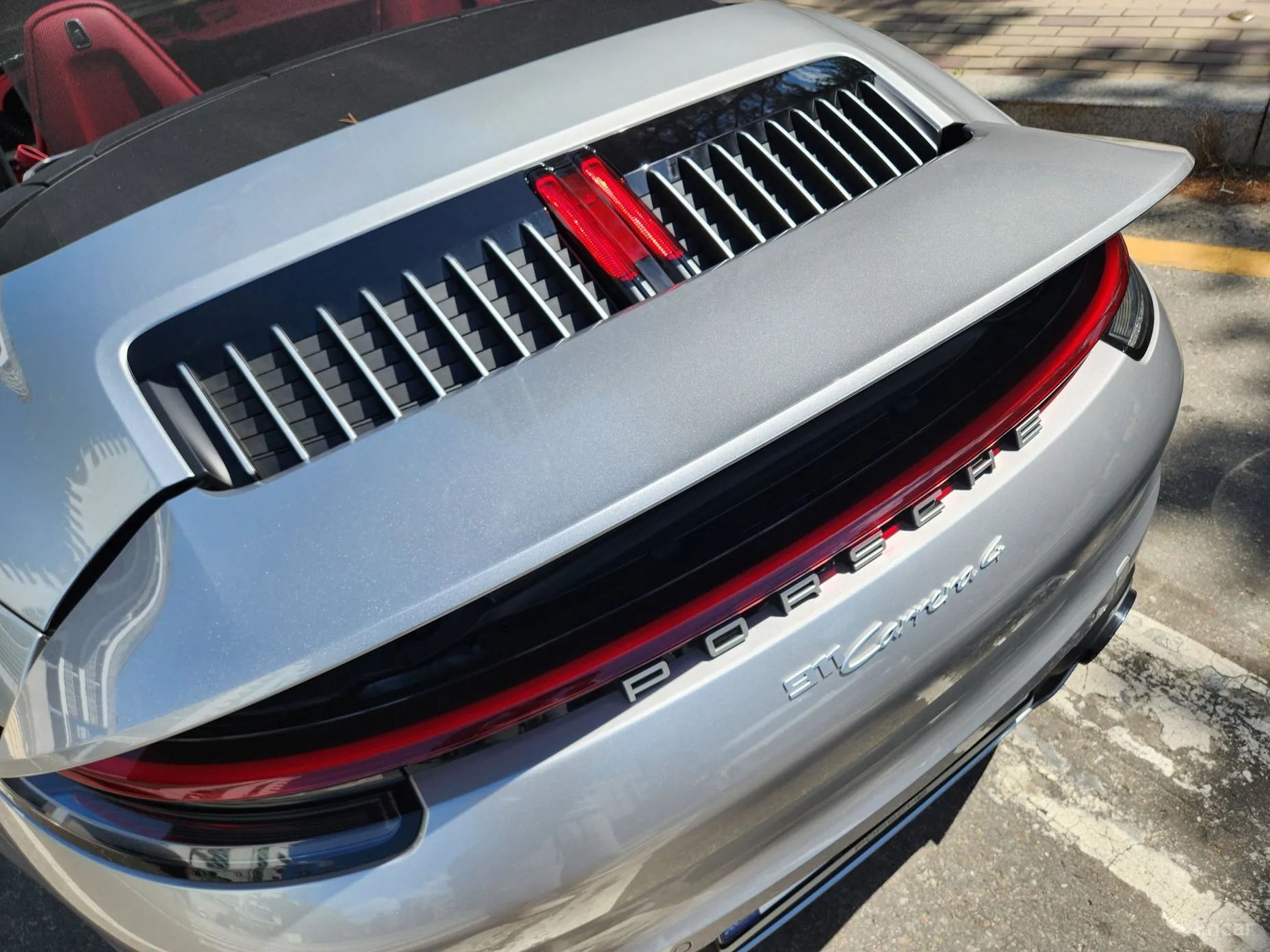 Porsche 911 (992) превью 17