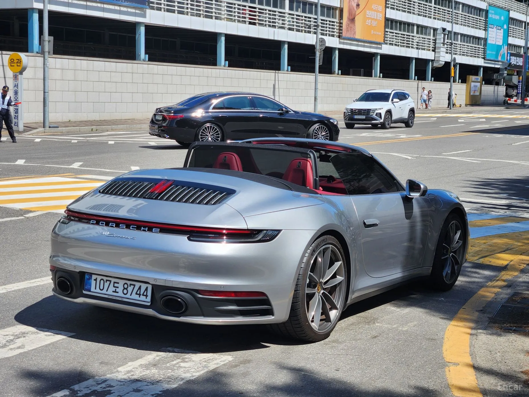 Porsche 911 (992) превью 6