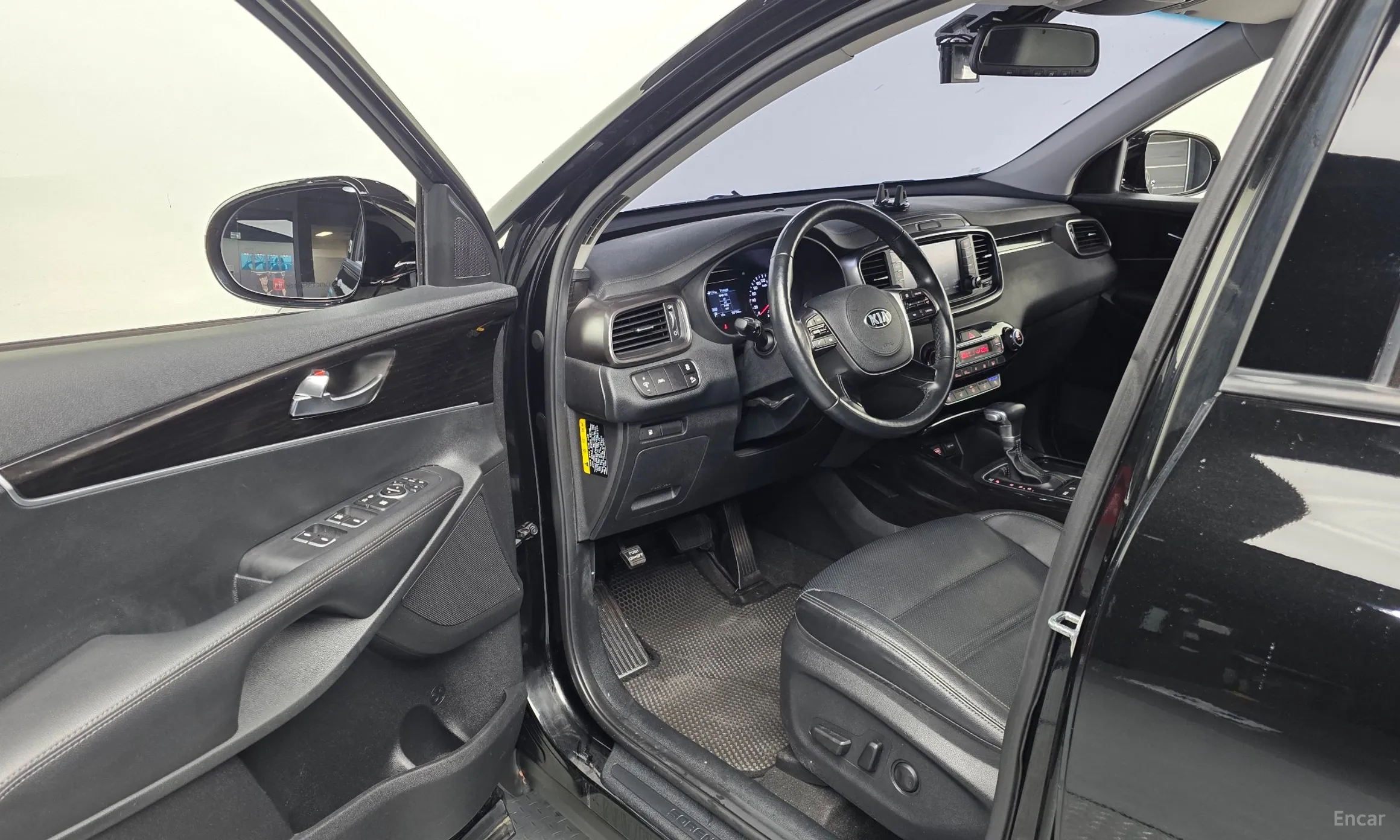 Kia Sorento превью 10