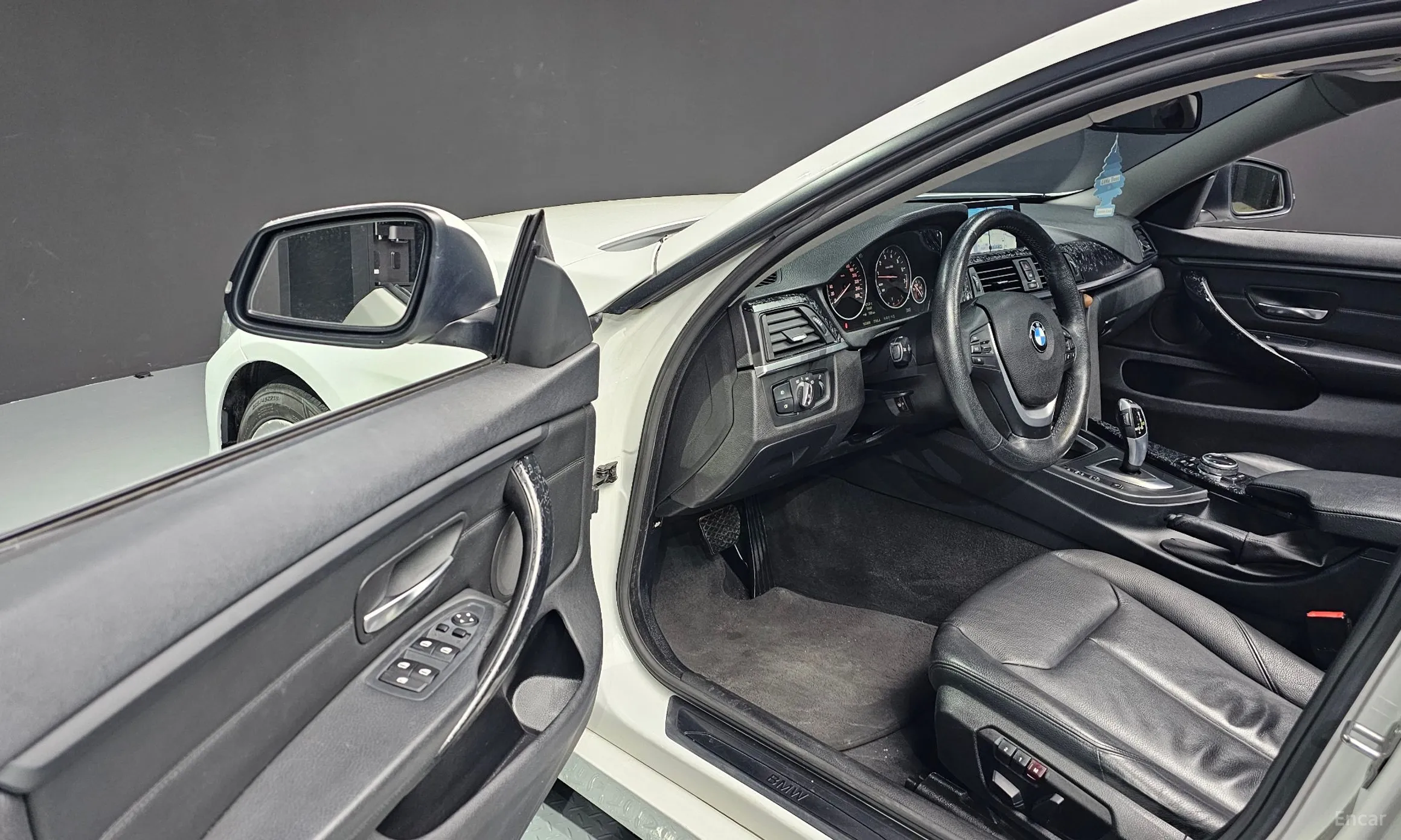 BMW Series 4 (F32) превью 13