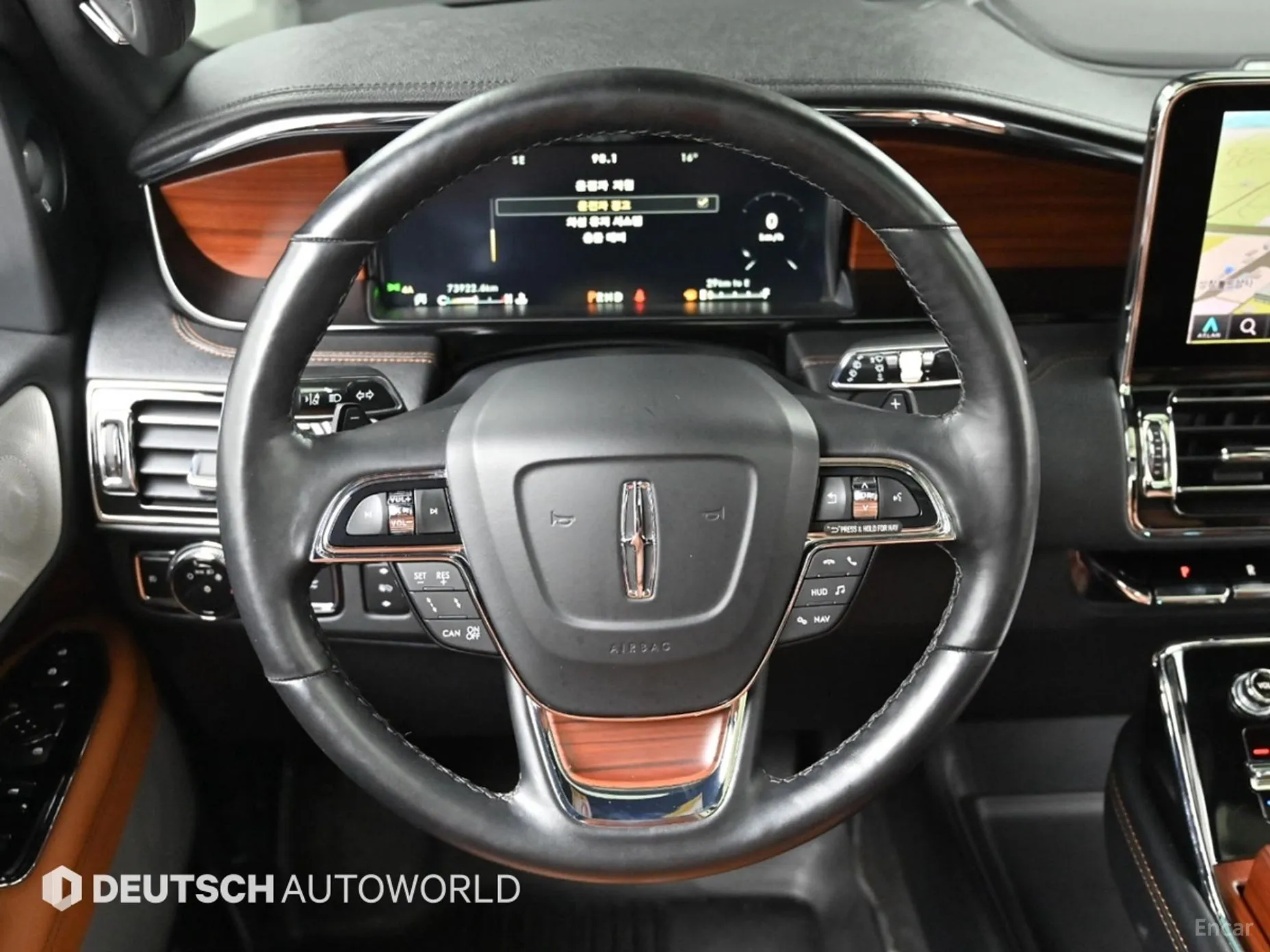 Lincoln Navigator 4th generation превью 13