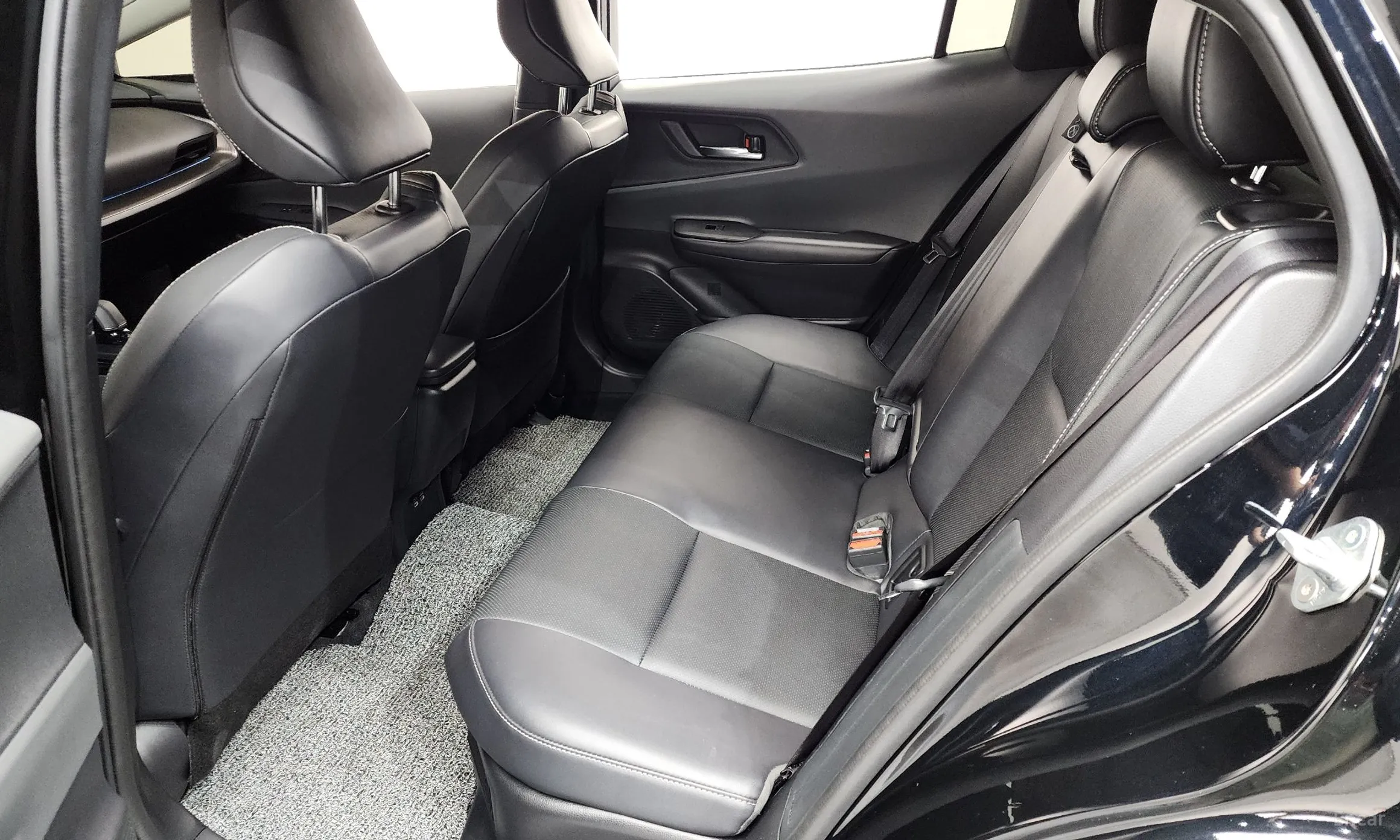 Toyota Prius 5th Generation превью 11