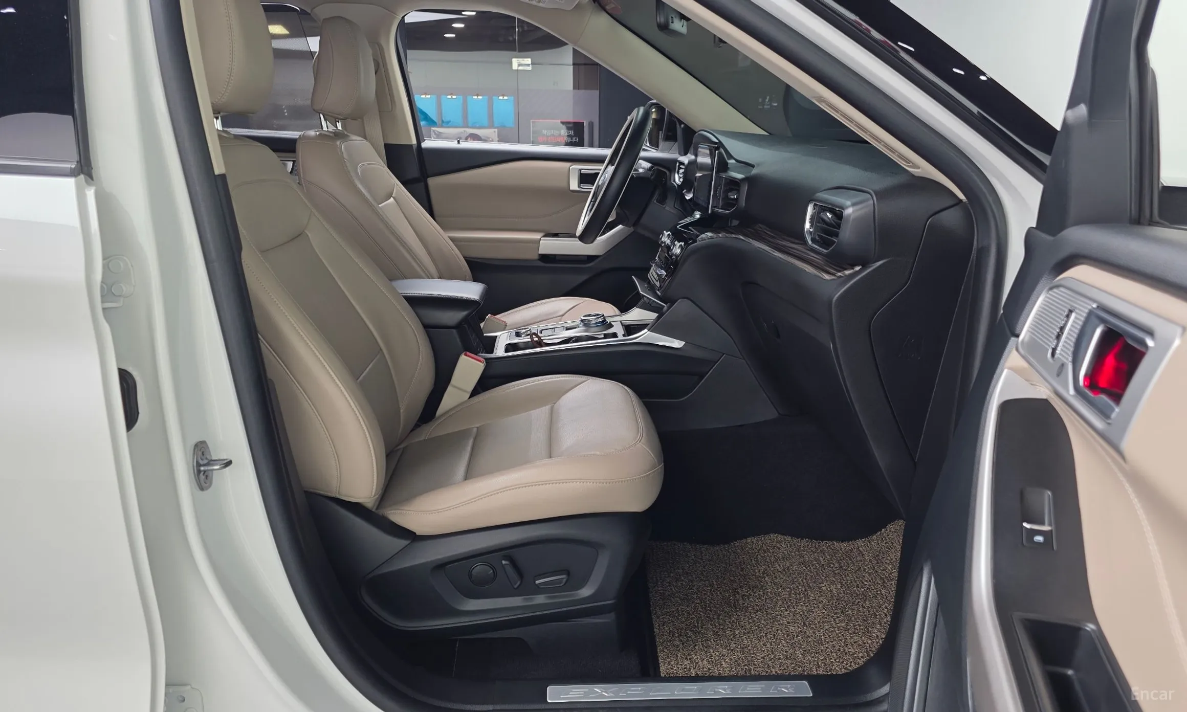 Ford Explorer 6th Generation превью 11