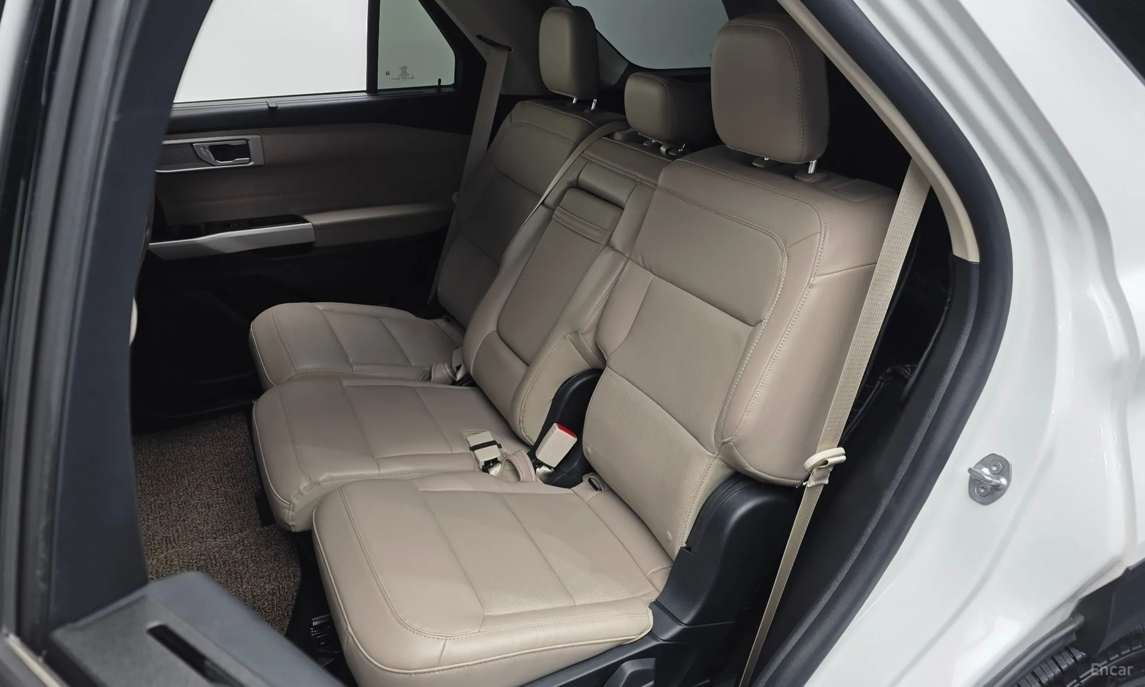 Ford Explorer 6th Generation превью 12