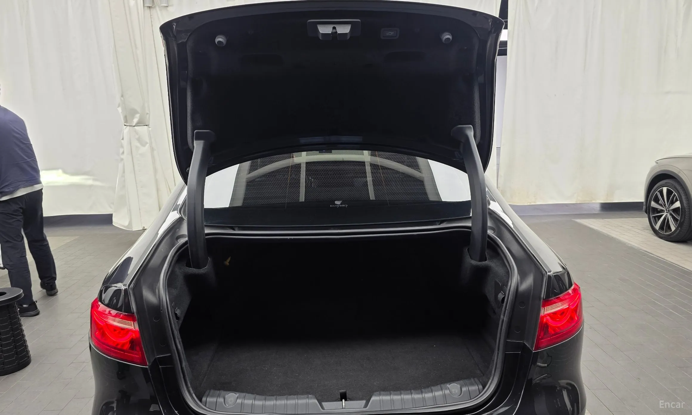 Jaguar XF (x260) превью 20