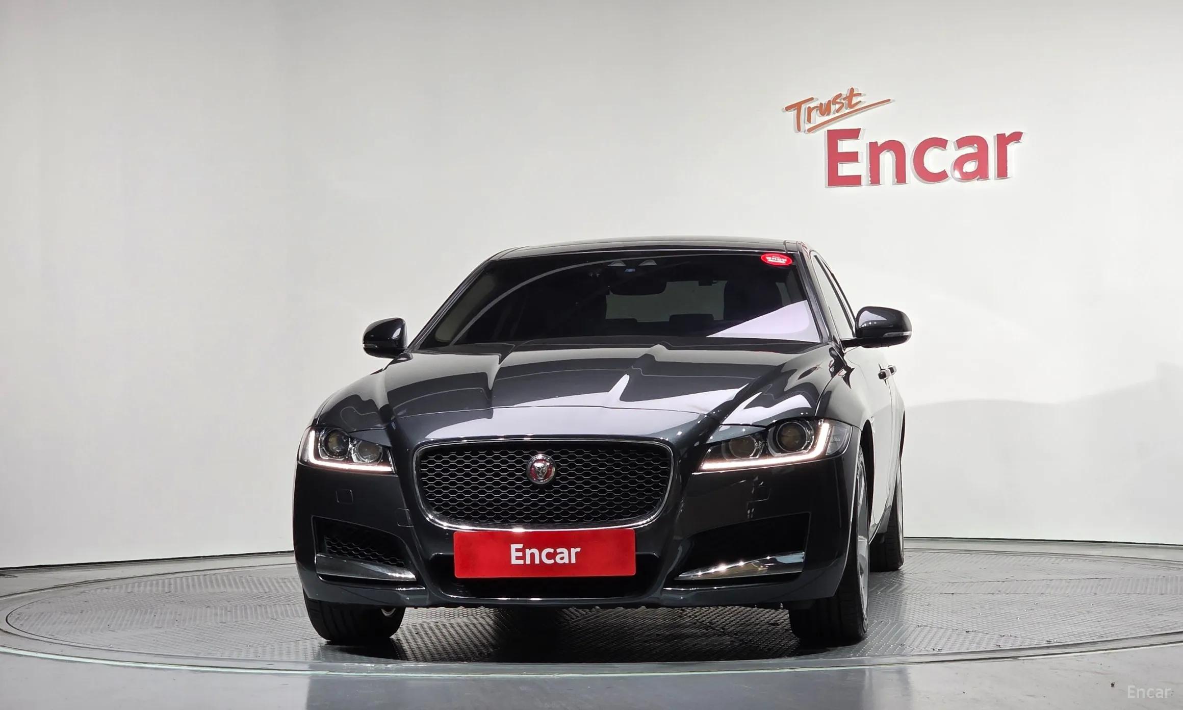 Jaguar XF (x260) превью 3