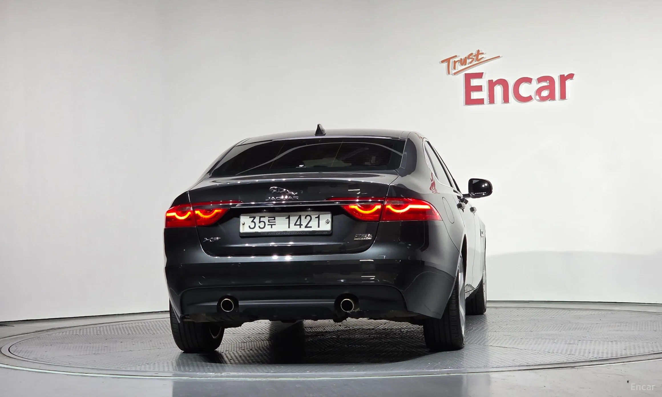 Jaguar XF (x260) превью 4