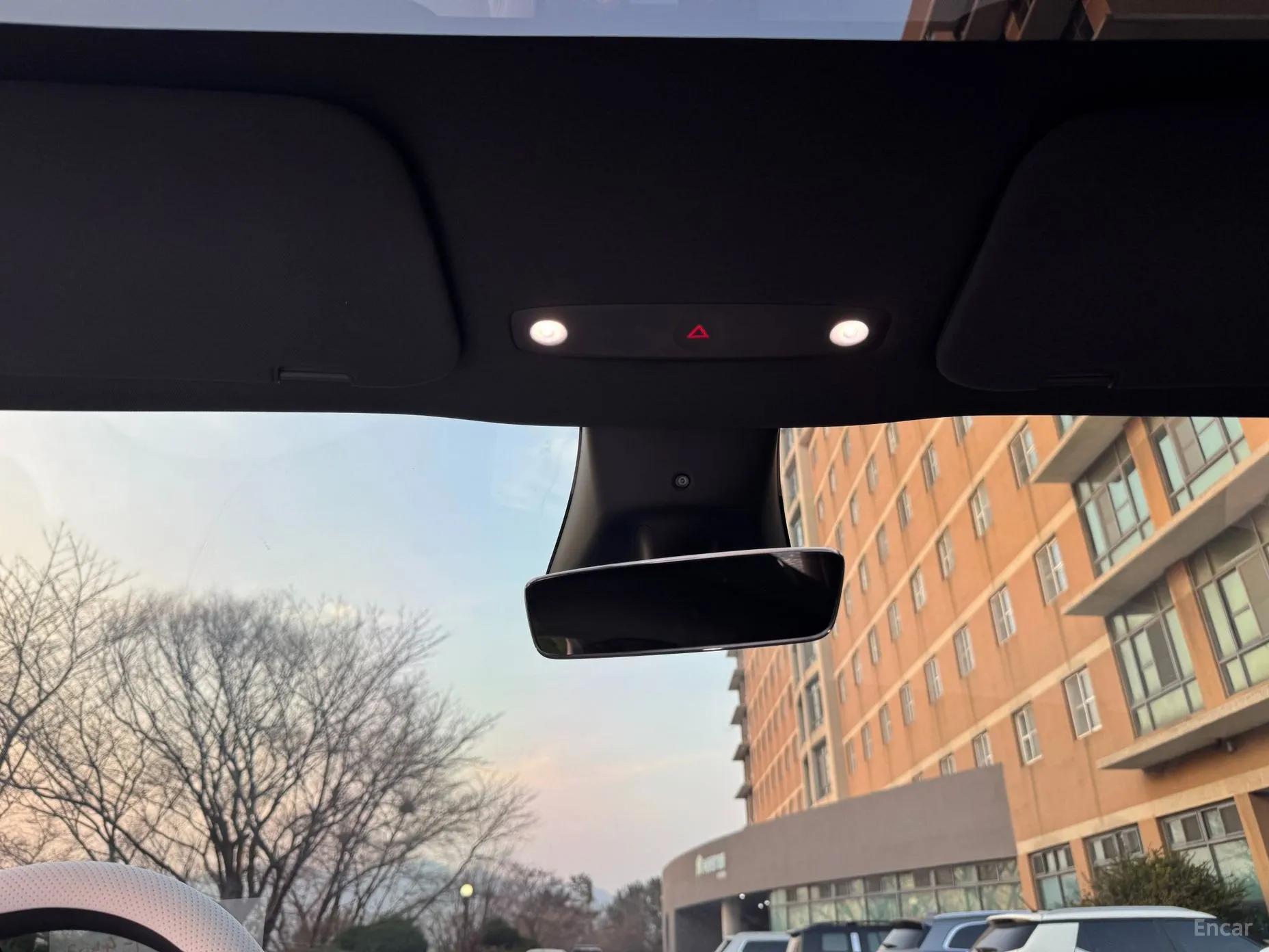 Tesla Model Y превью 15
