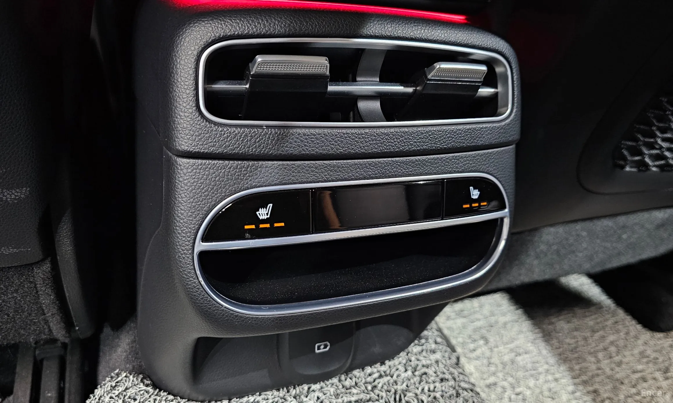 Genesis GV70 превью 20