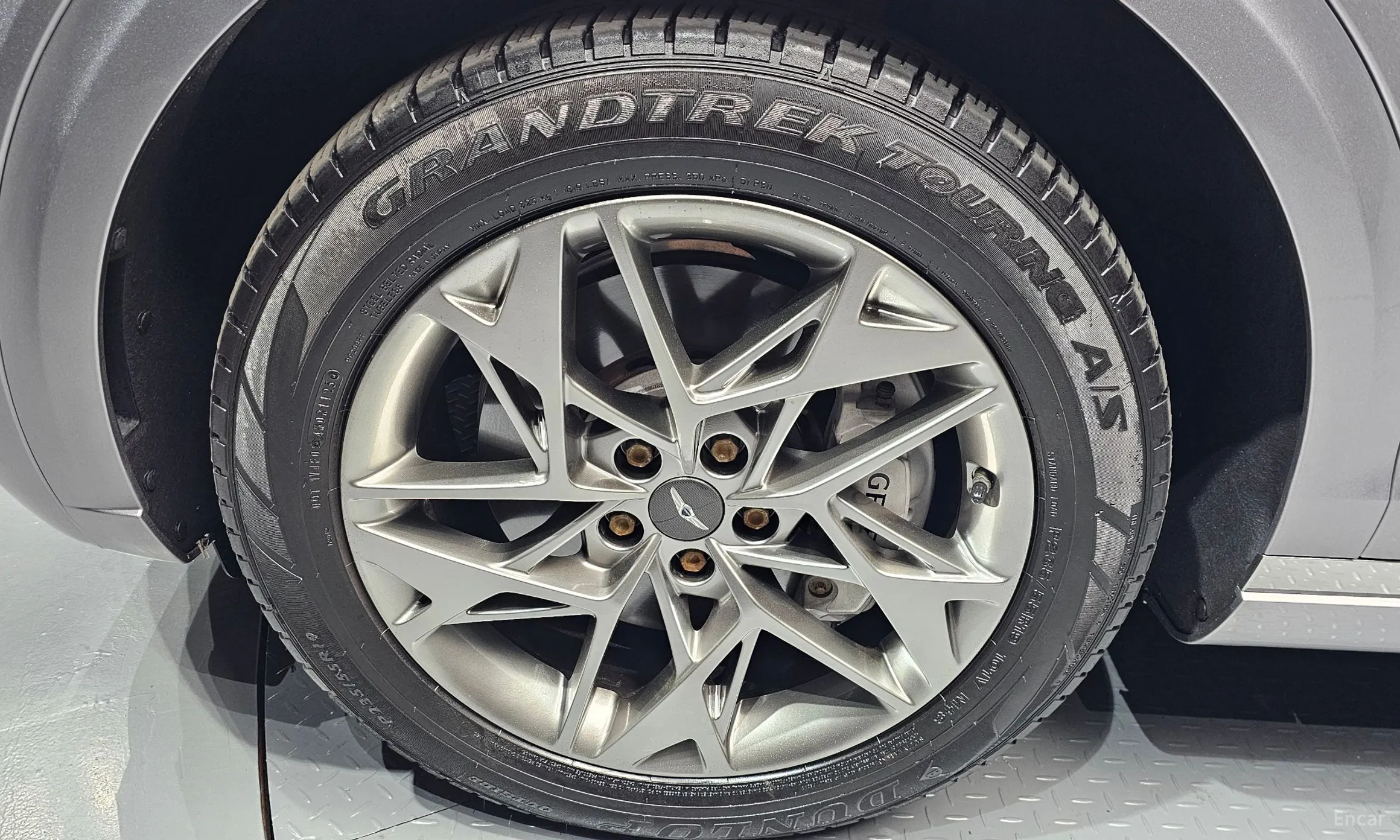 Genesis GV70 превью 5