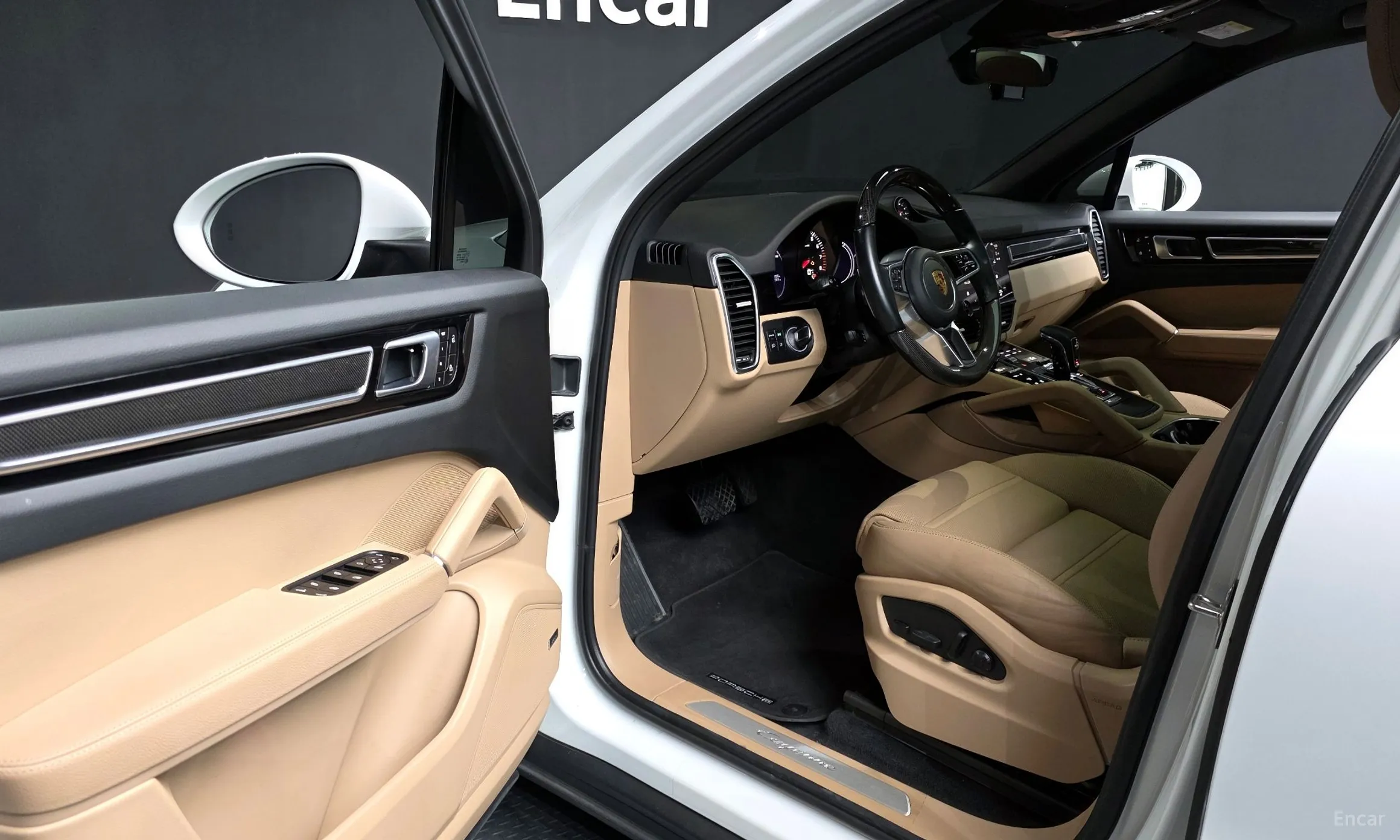 Porsche Cayenne (PO536) превью 10