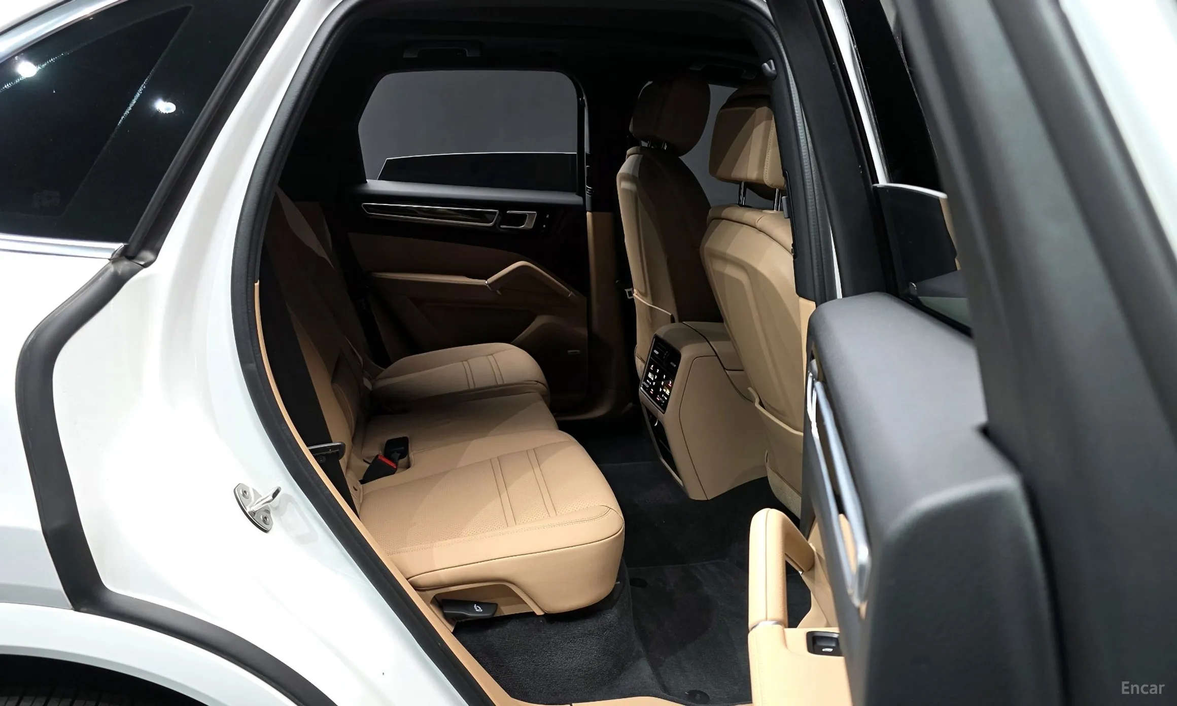 Porsche Cayenne (PO536) превью 12