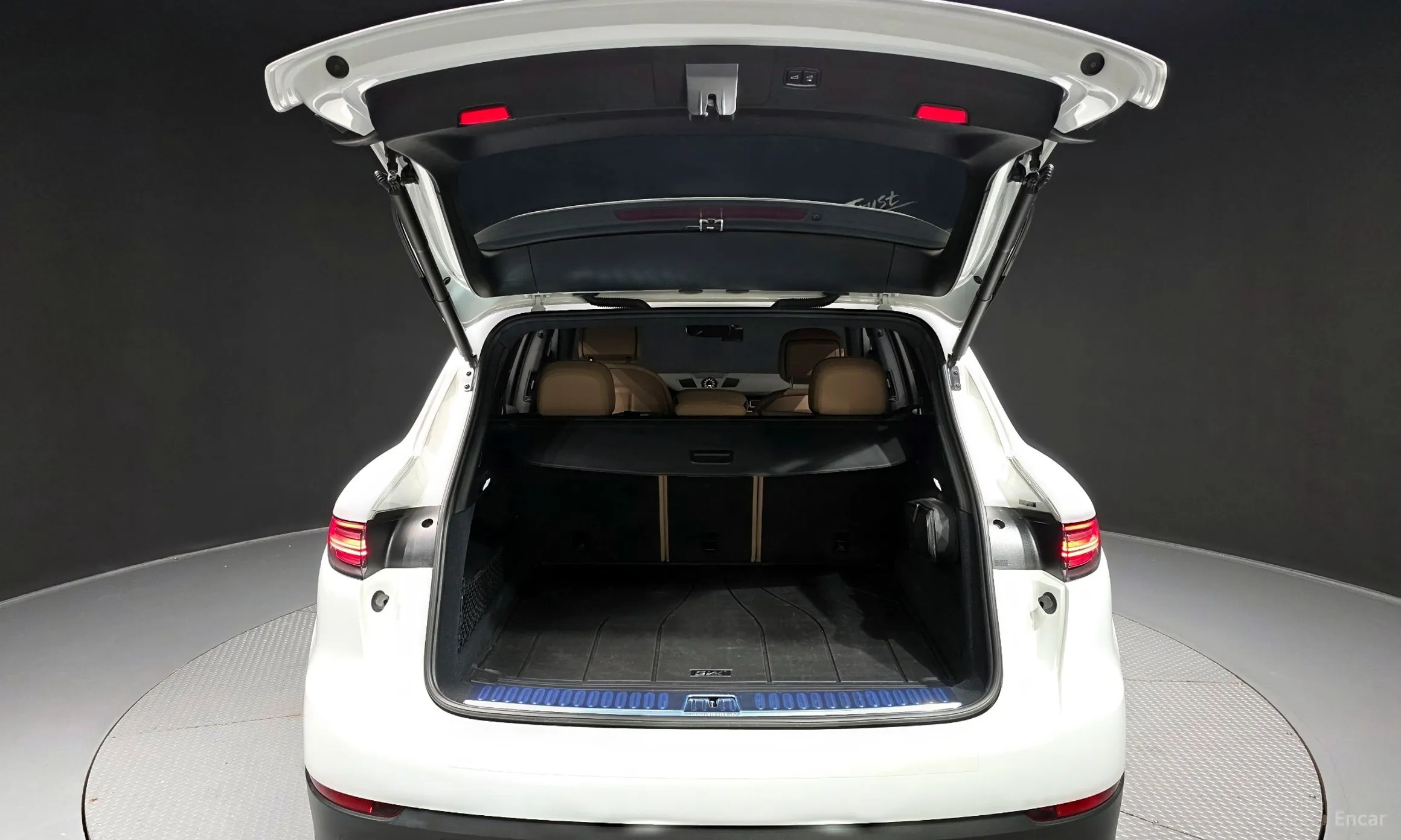 Porsche Cayenne (PO536) превью 20