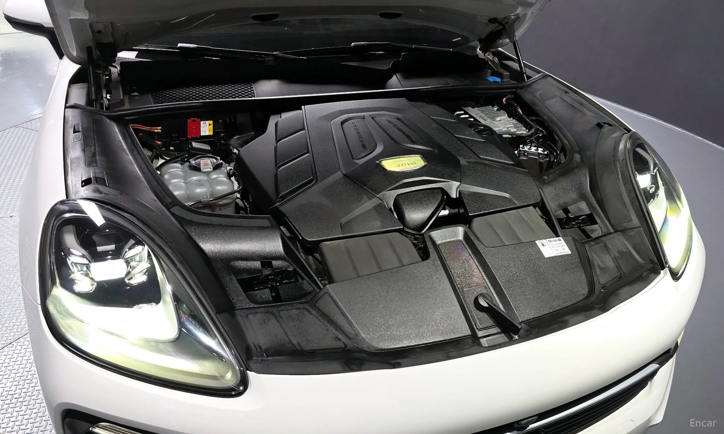 Porsche Cayenne (PO536) превью 6