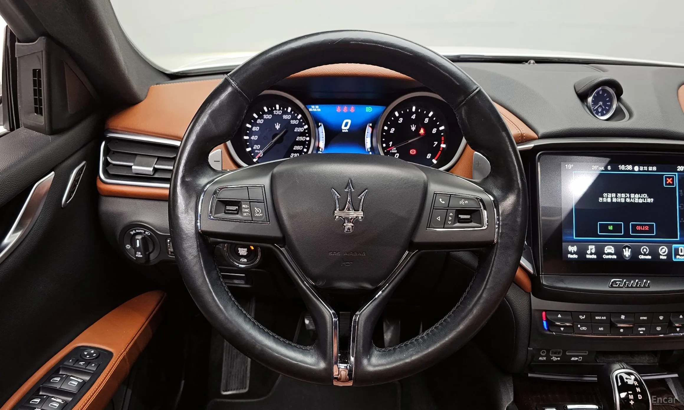 Maserati Ghibli превью 13
