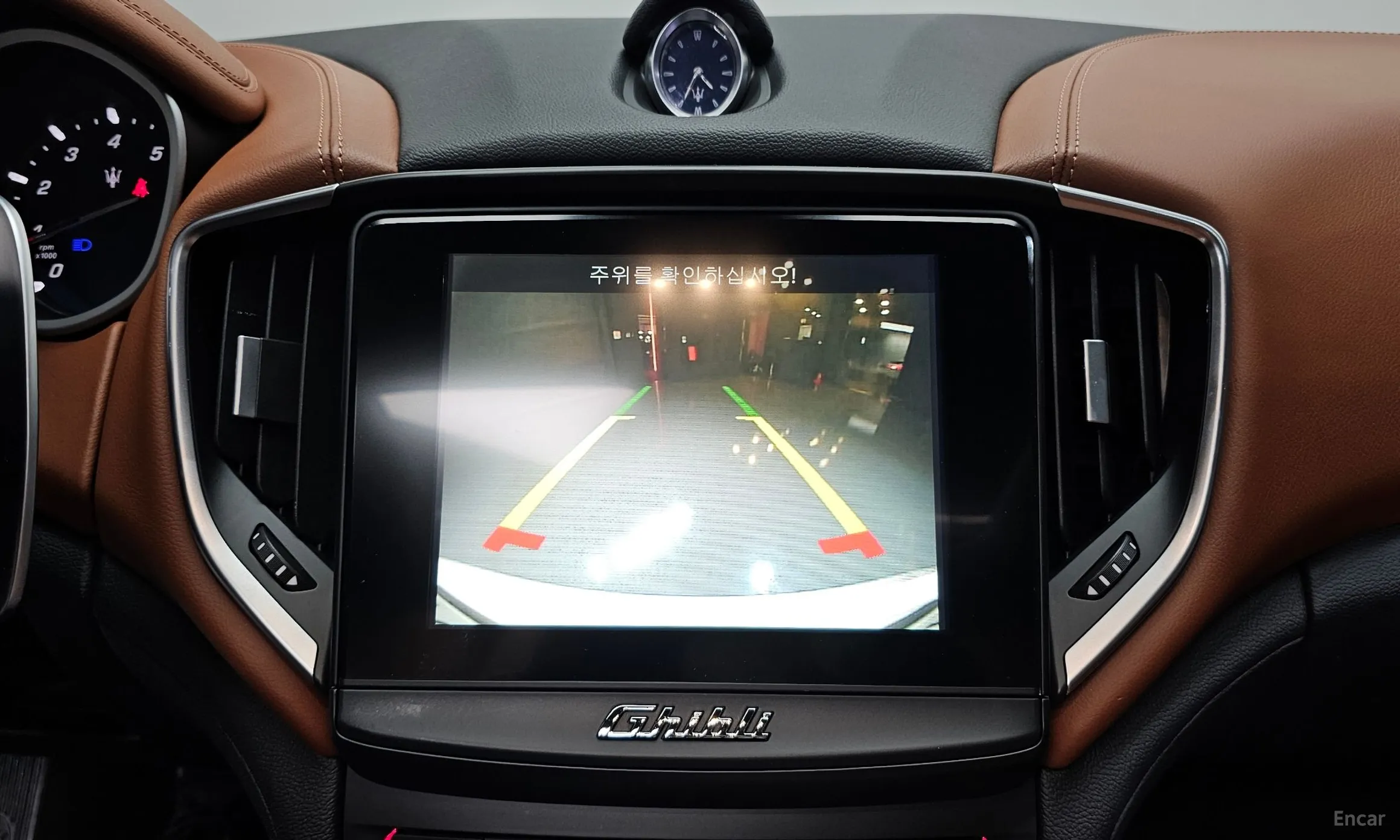 Maserati Ghibli превью 15