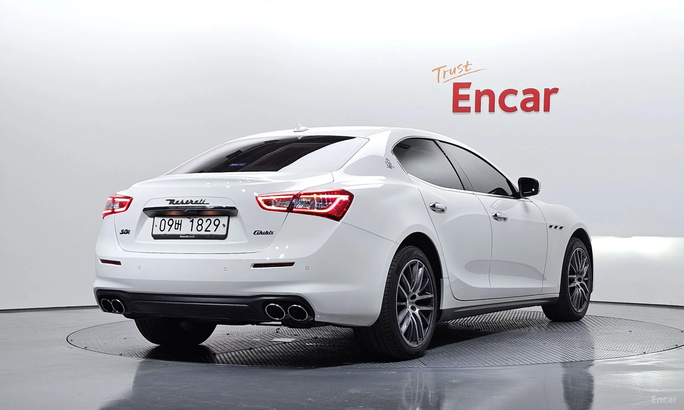 Maserati Ghibli превью 2