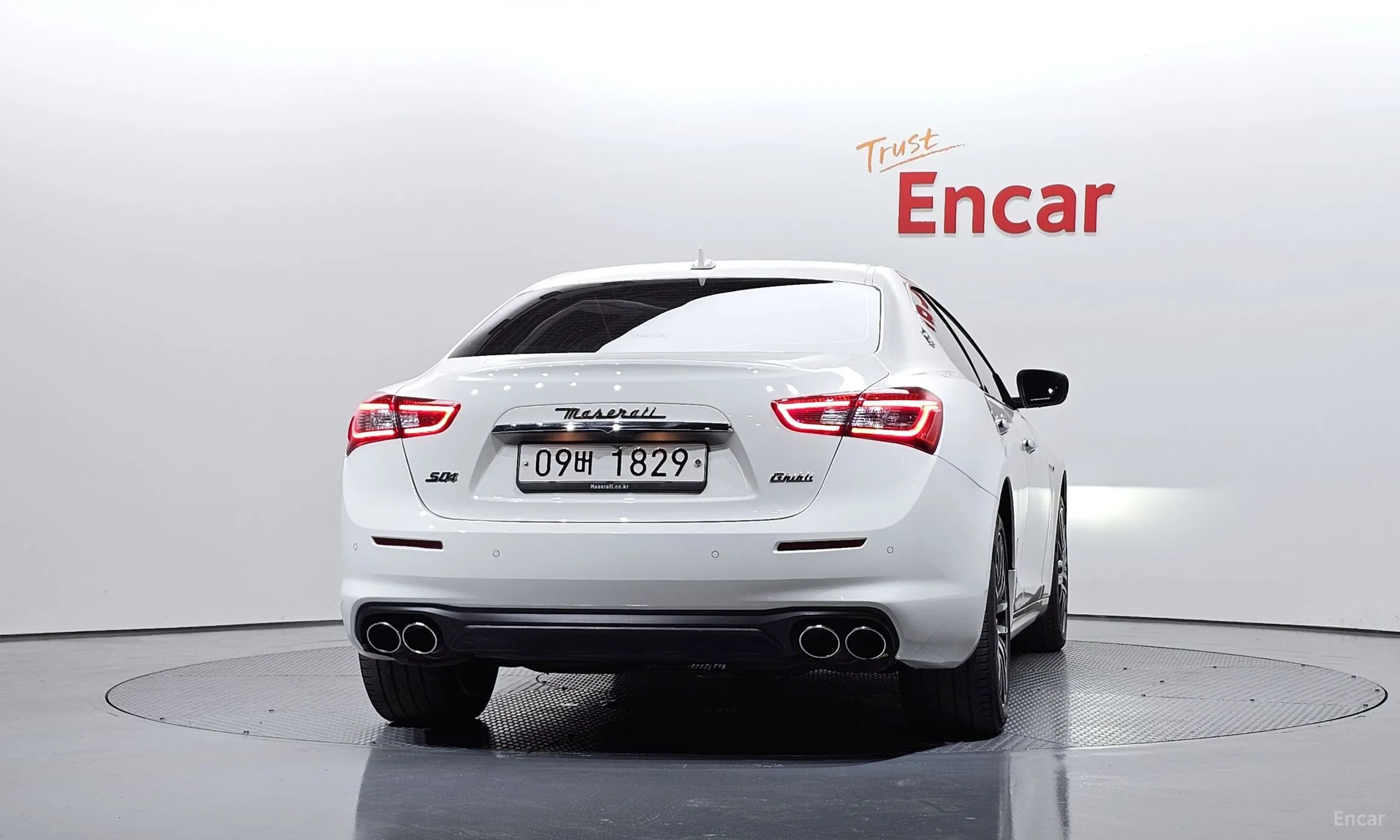 Maserati Ghibli превью 4