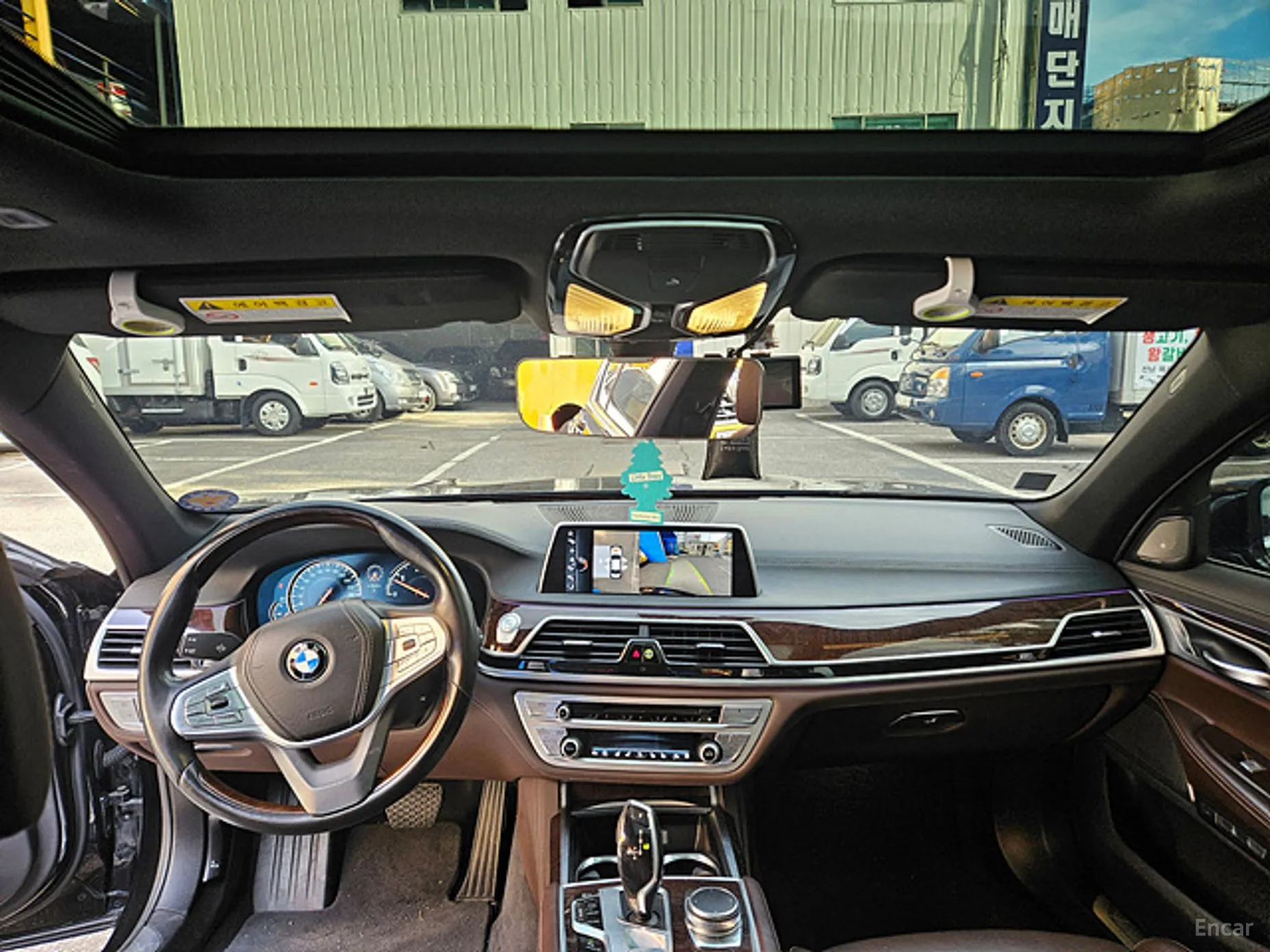 BMW 7 Series (G11) превью 9